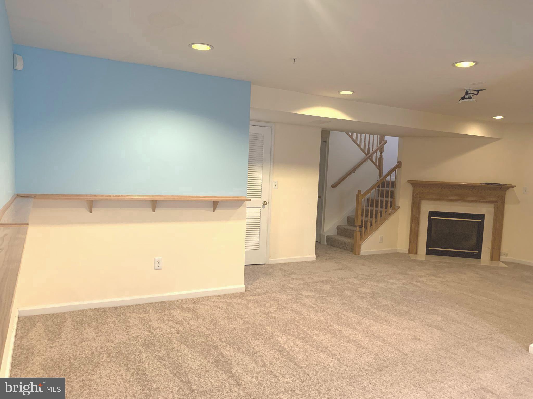 SEVEN OAKS - Residential Lease