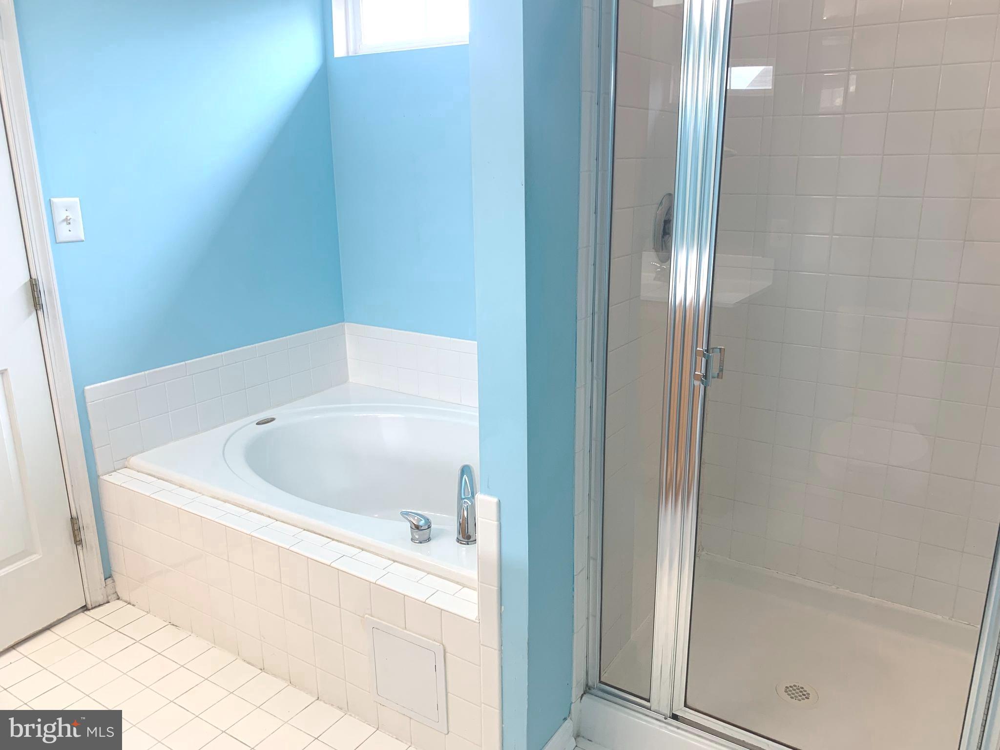 SEVEN OAKS - Residential Lease