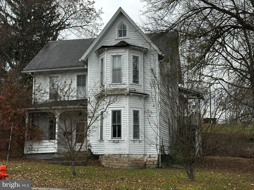 Building, Remodeler, Multi-family Investor Opportunity.  Property is being sold as-is wtih no warranties.  Thishistoric victorian property close to downtown bellefonte is a single-family home was converted by previous owner into a 3-unit rental unit.  Each unit has a private entrance.  Two units are connected and could be combined into one unit.  The rental permit has expired.  Gas furnace and two water heaters remain with property.