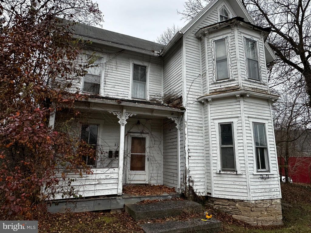 Photo of 215 S Spring Street, BELLEFONTE, PA 16823 (MLS # PACE2516600)
