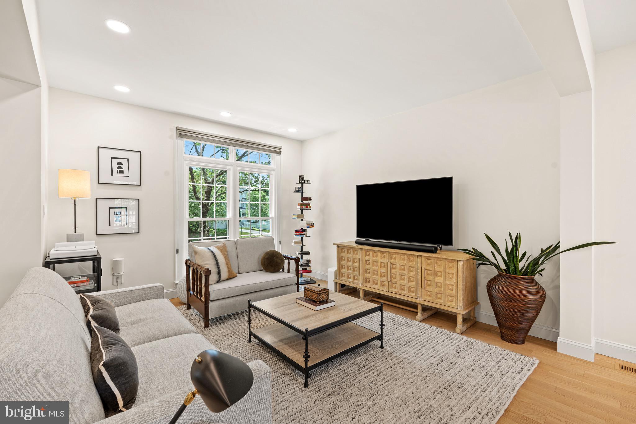 1405 BUENA VISTA AVENUE