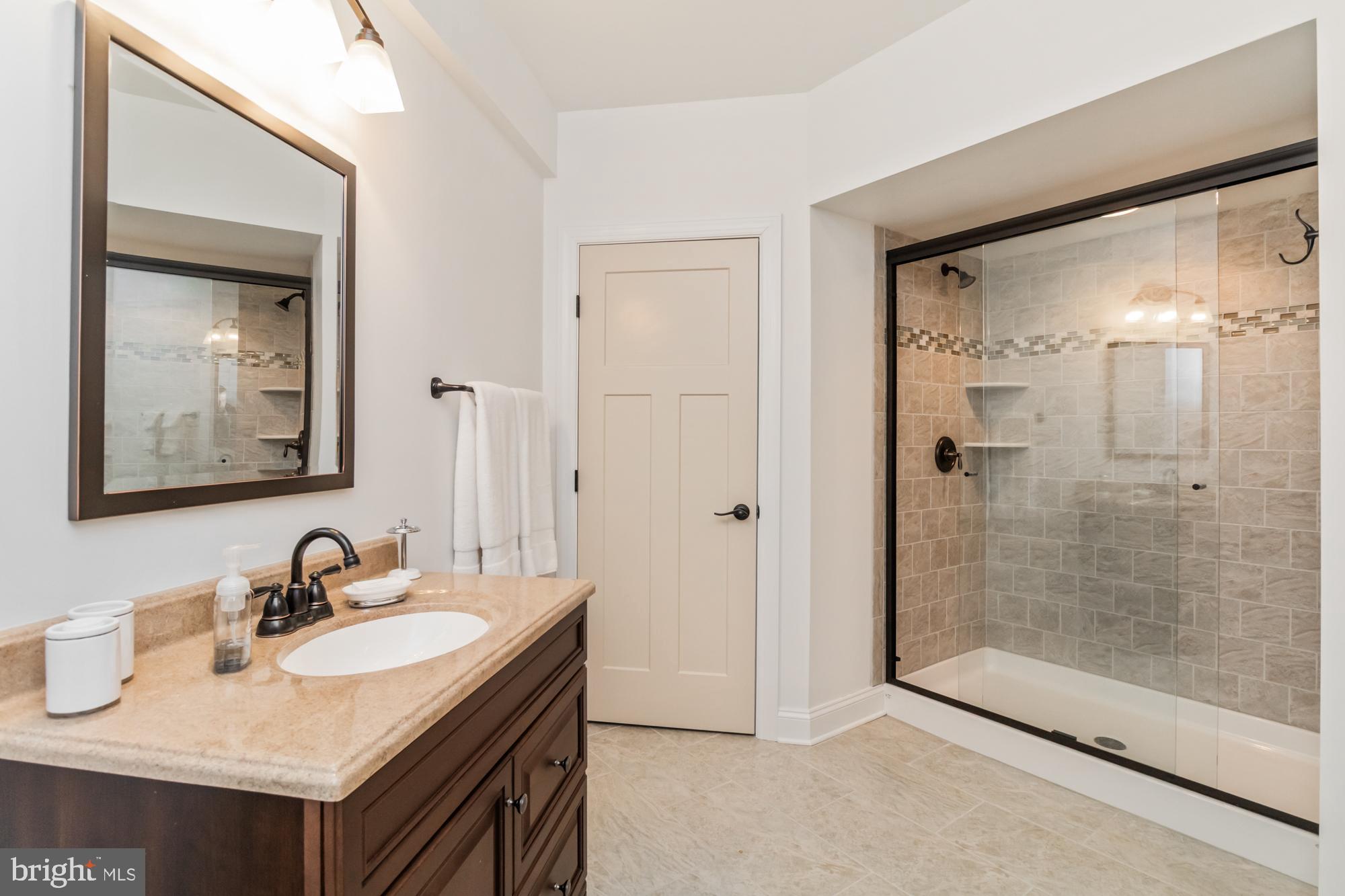 GLEN ARM - Residential