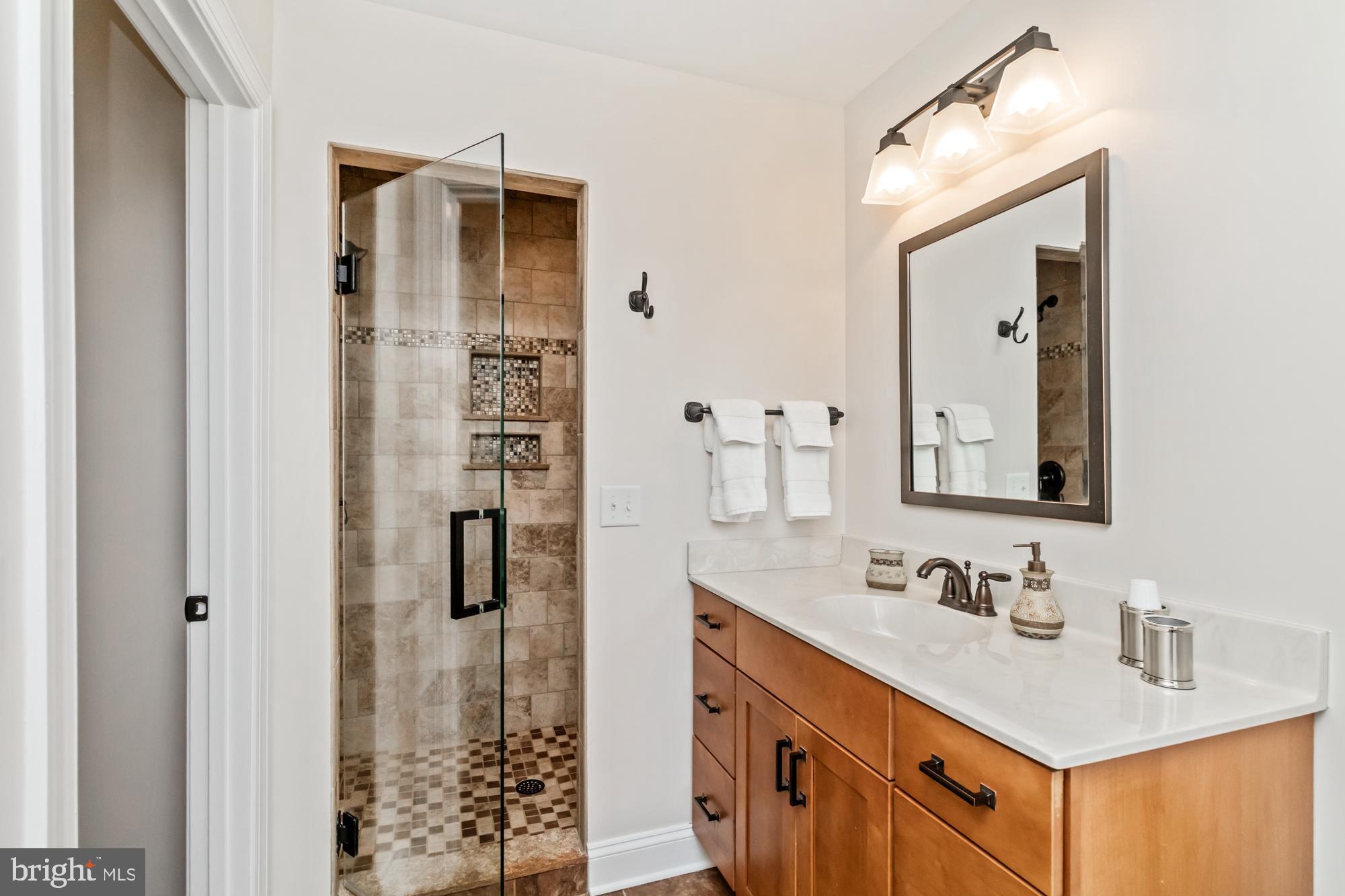 GLEN ARM - Residential