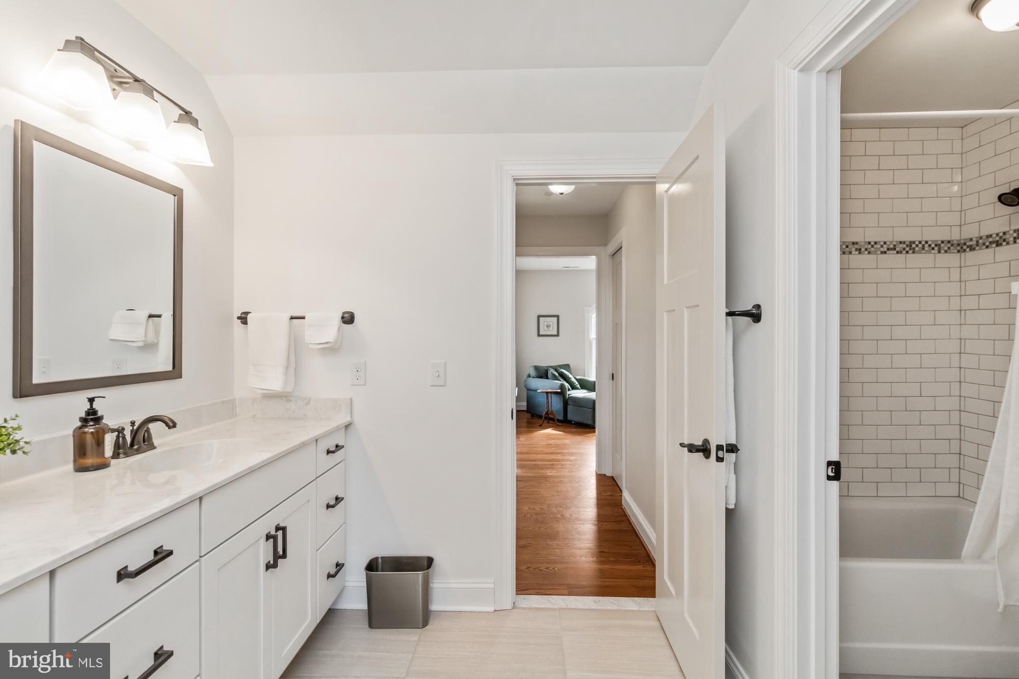 GLEN ARM - Residential