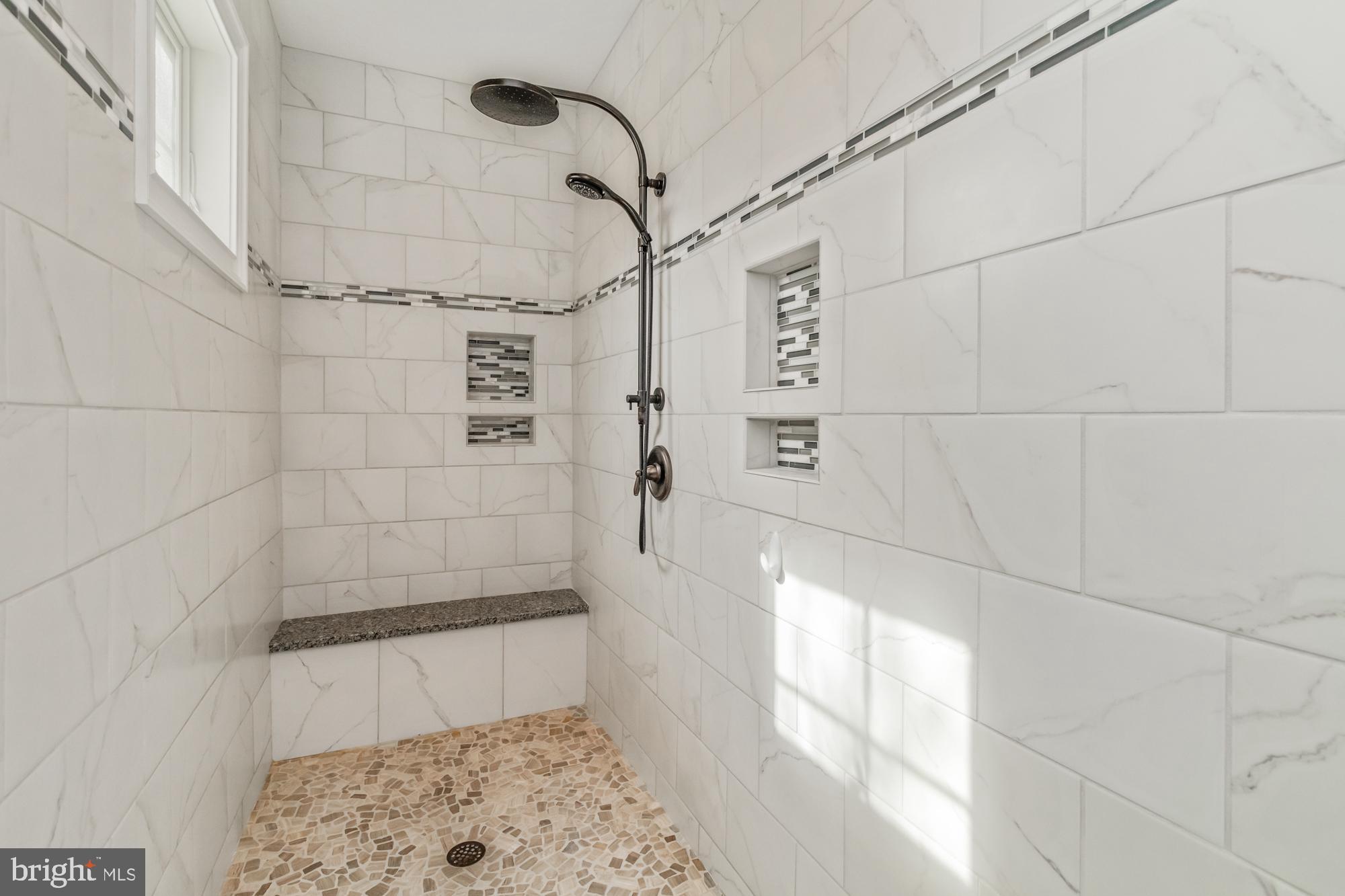 GLEN ARM - Residential