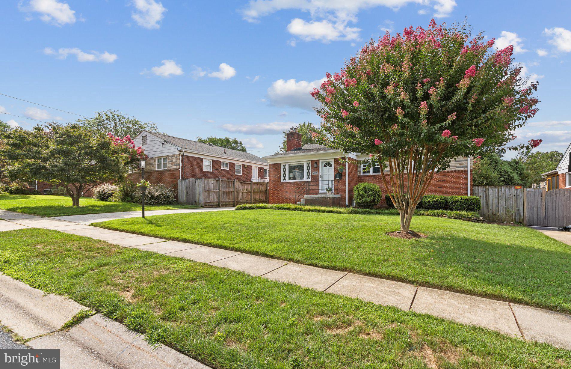 GARRETT PARK ESTATES - Residential Lease