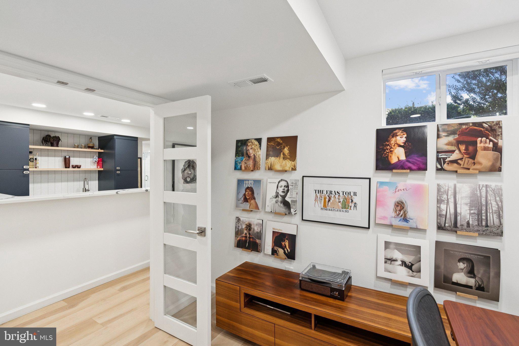 GARRETT PARK ESTATES - Residential Lease