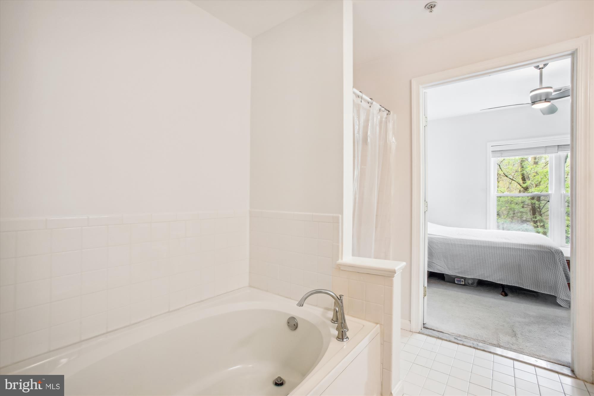 KINGSTOWNE - Residential Lease