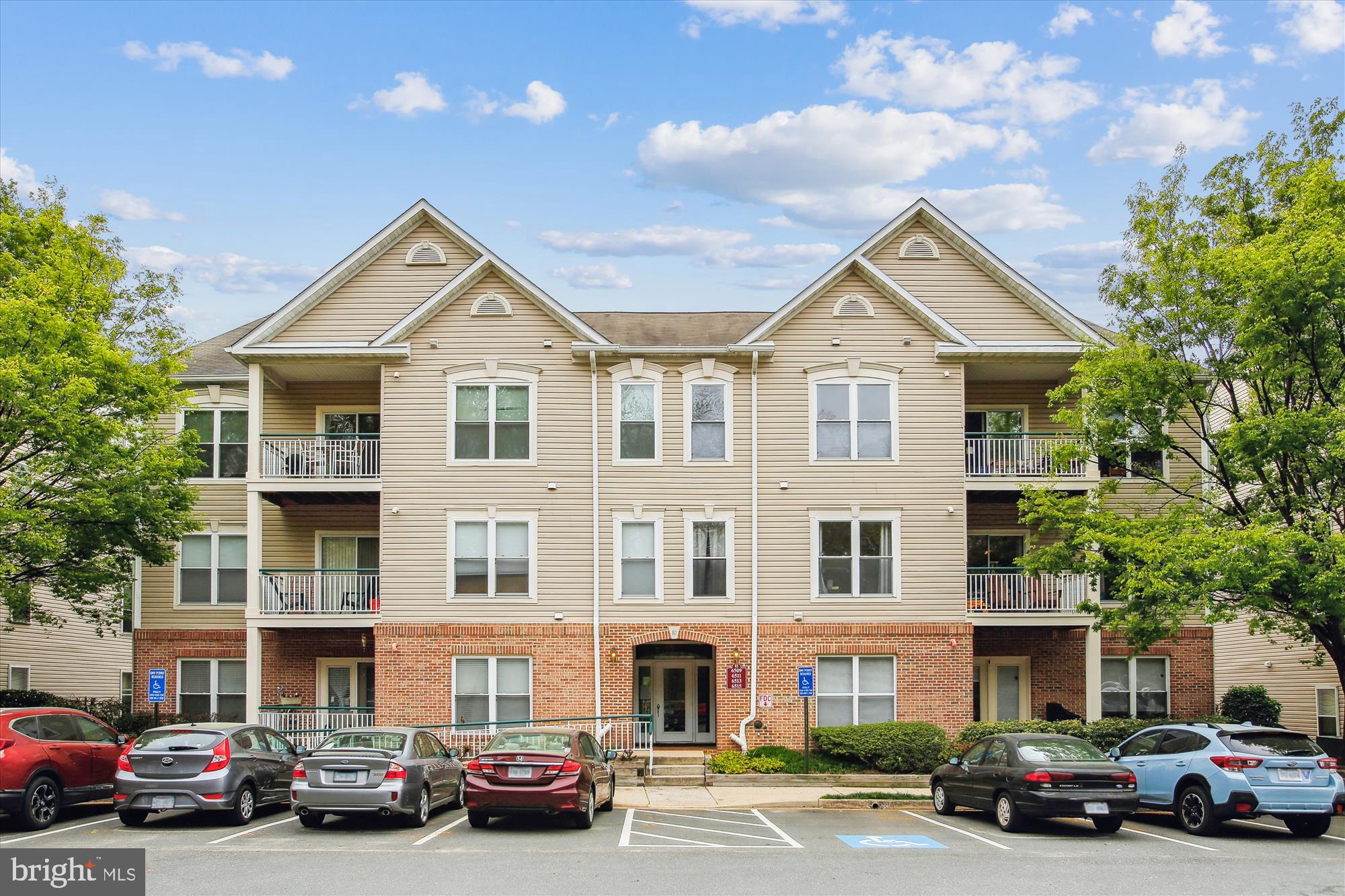 KINGSTOWNE - Residential Lease