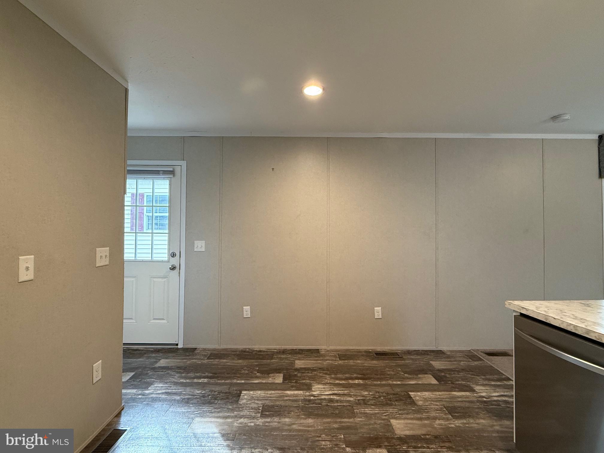 SPRING MEADOWS - Residential