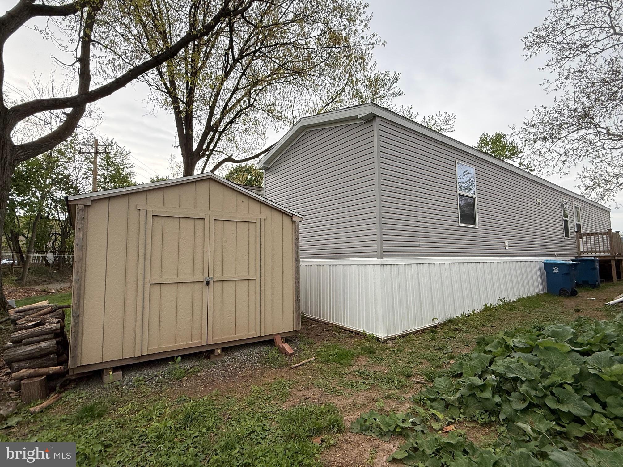 SPRING MEADOWS - Residential