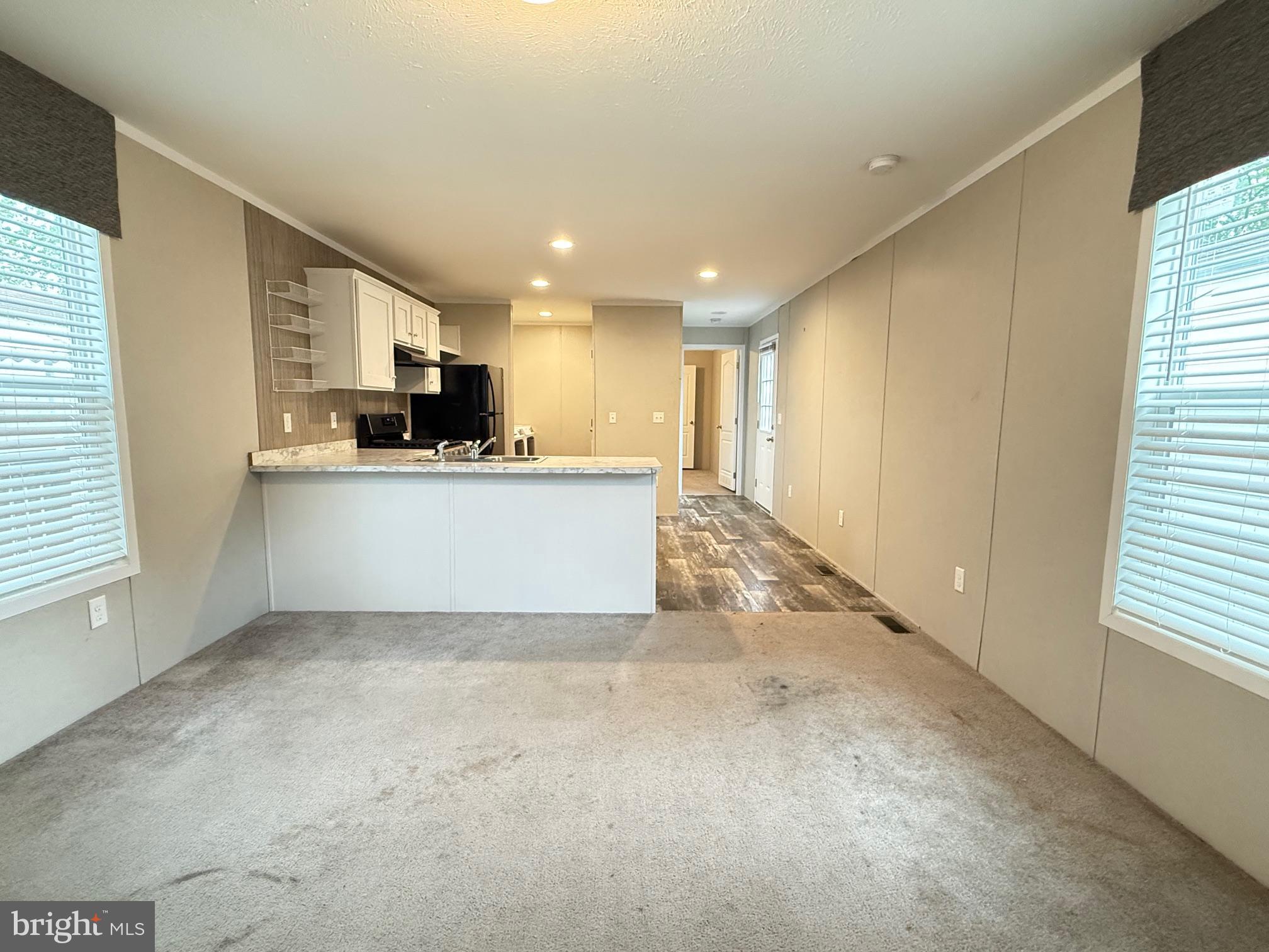 SPRING MEADOWS - Residential