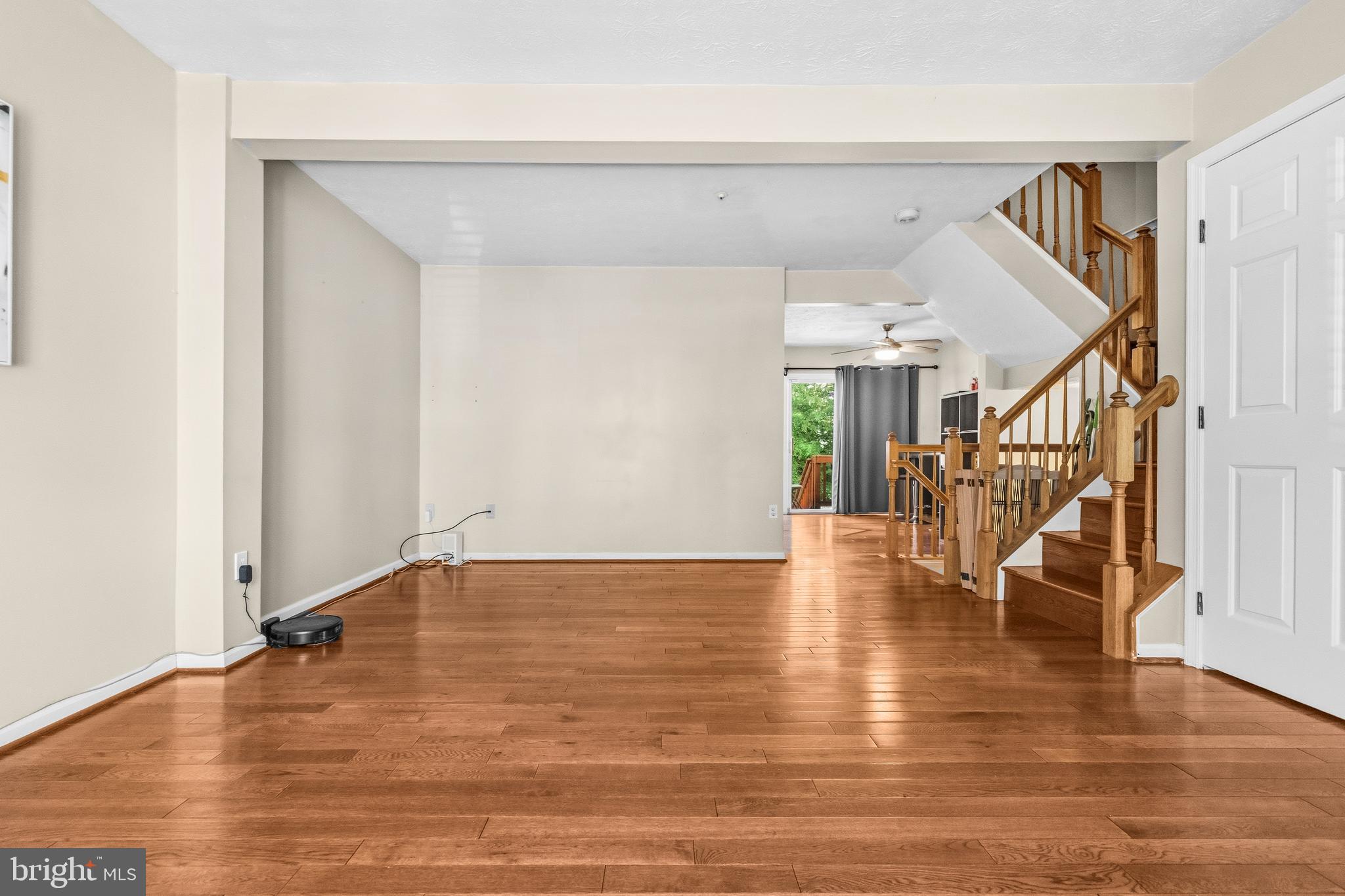 220 FOXTREE DRIVE