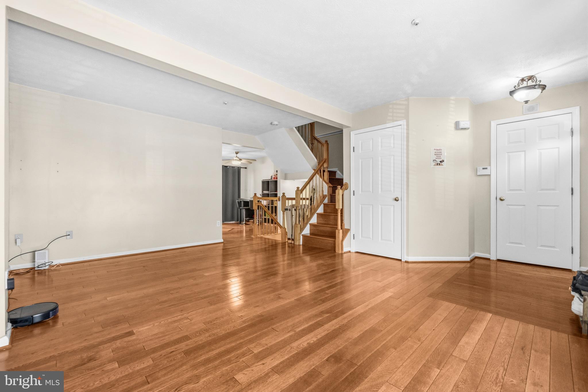 220 FOXTREE DRIVE