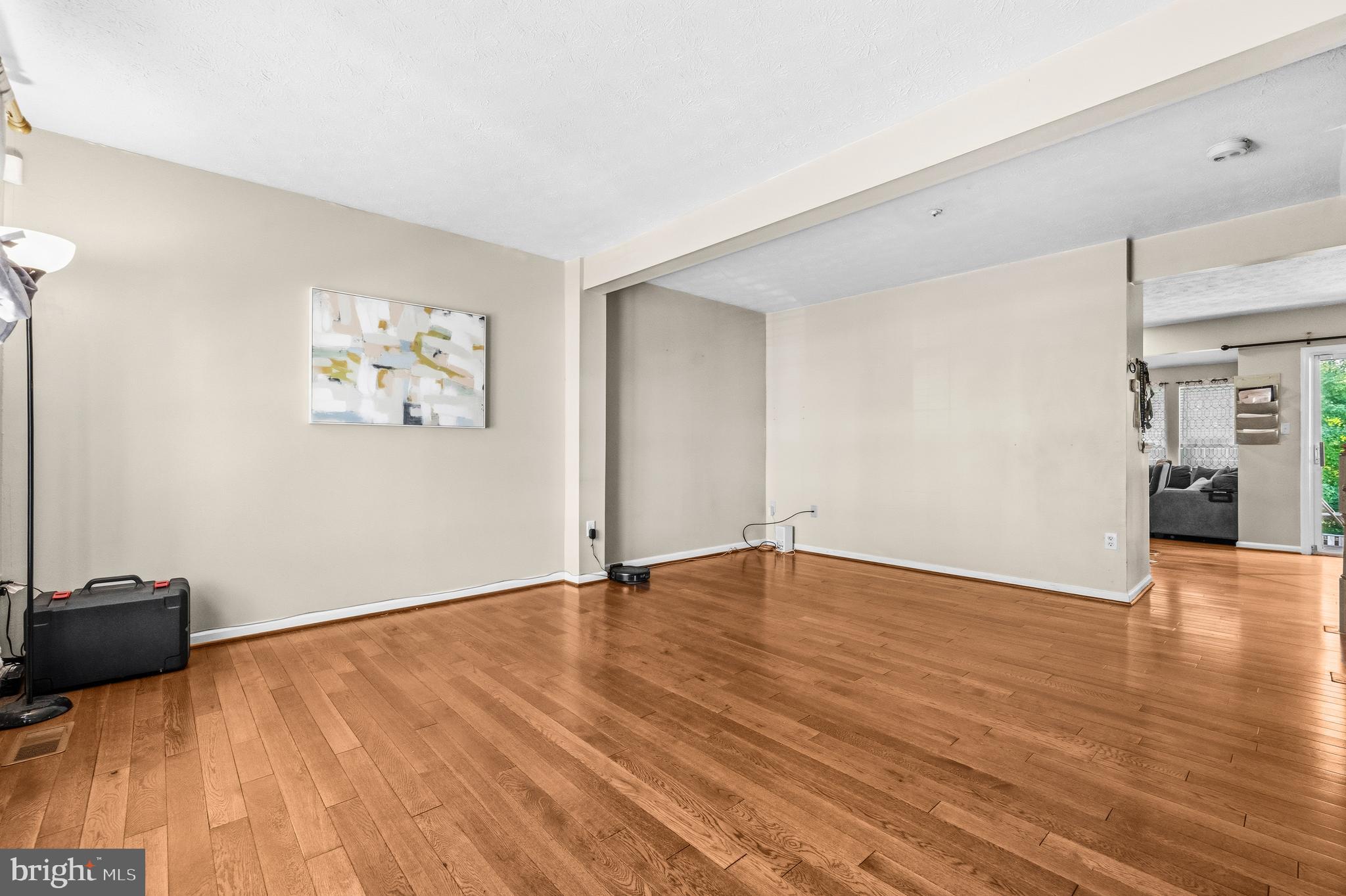 220 FOXTREE DRIVE