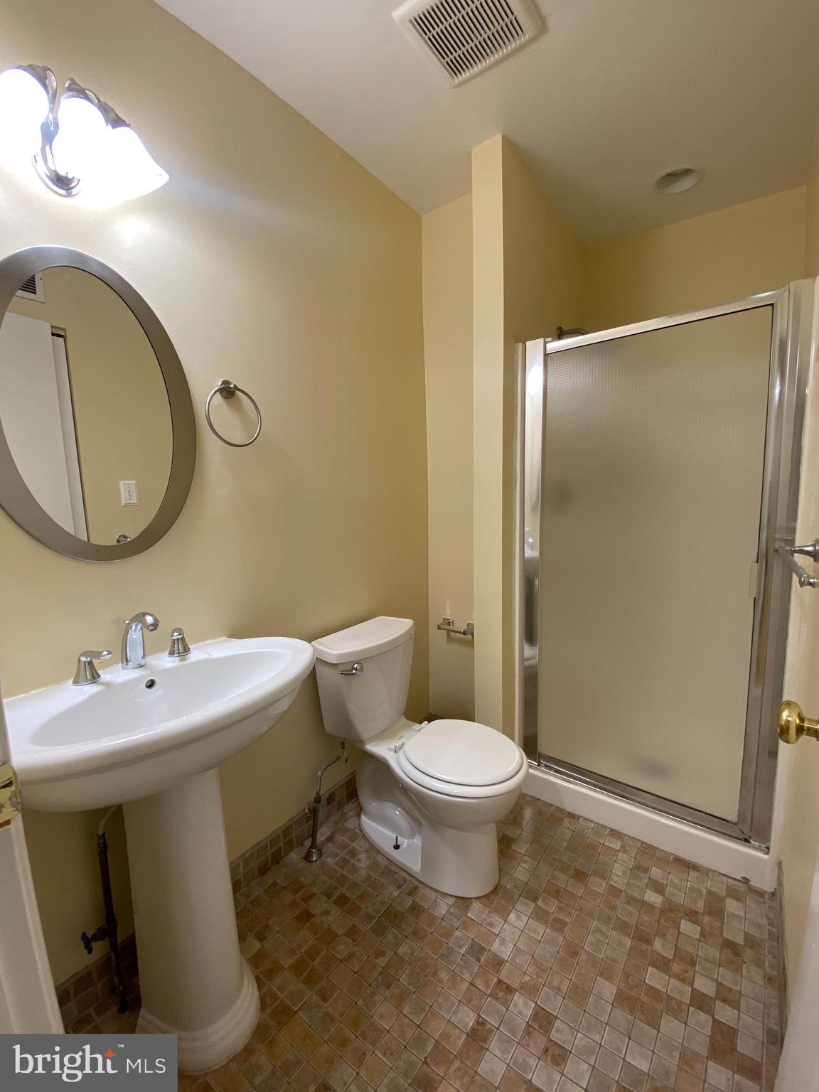 VALLEY STREAM - Residential Lease