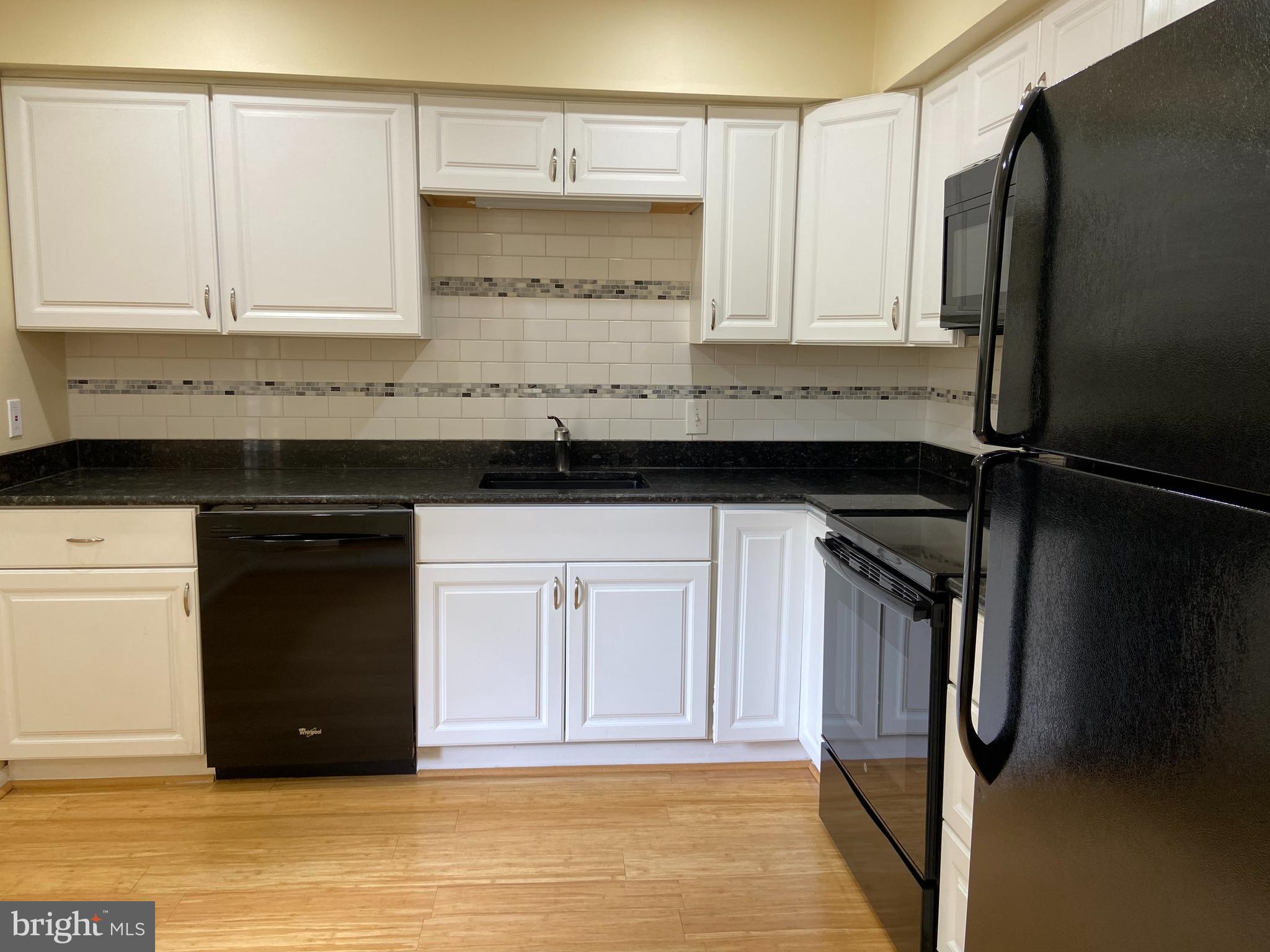 VALLEY STREAM - Residential Lease