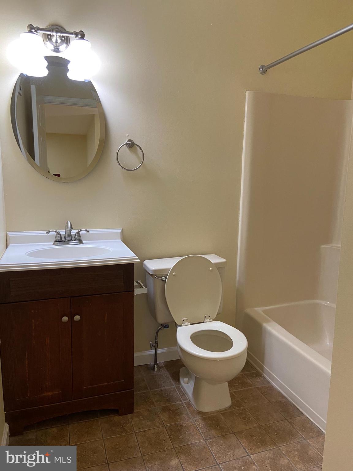 VALLEY STREAM - Residential Lease