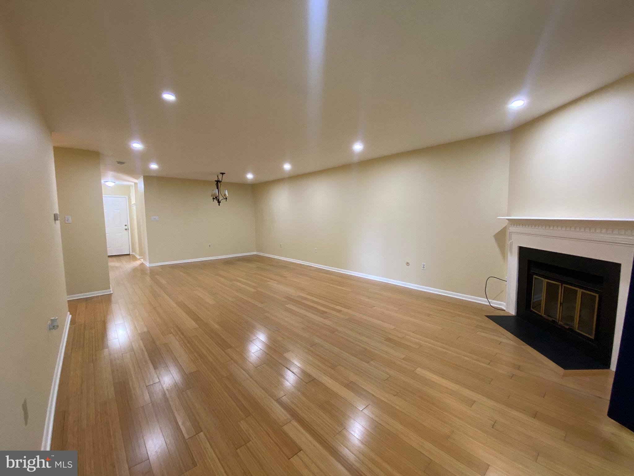 VALLEY STREAM - Residential Lease