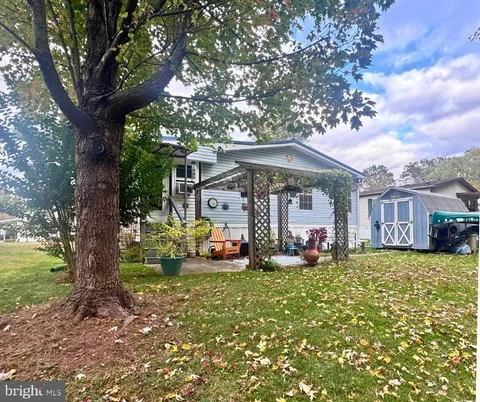 10 Ashwood Drive, Spring City, PA 19475 - MLS#: PACT2112130