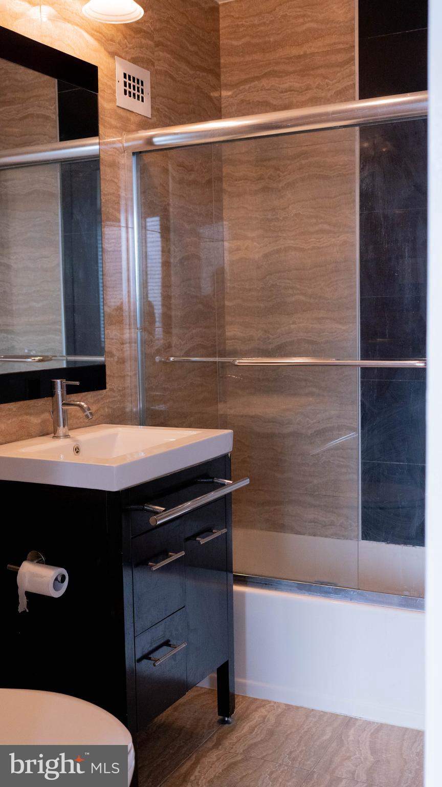 GROSVENOR PARK - Residential Lease