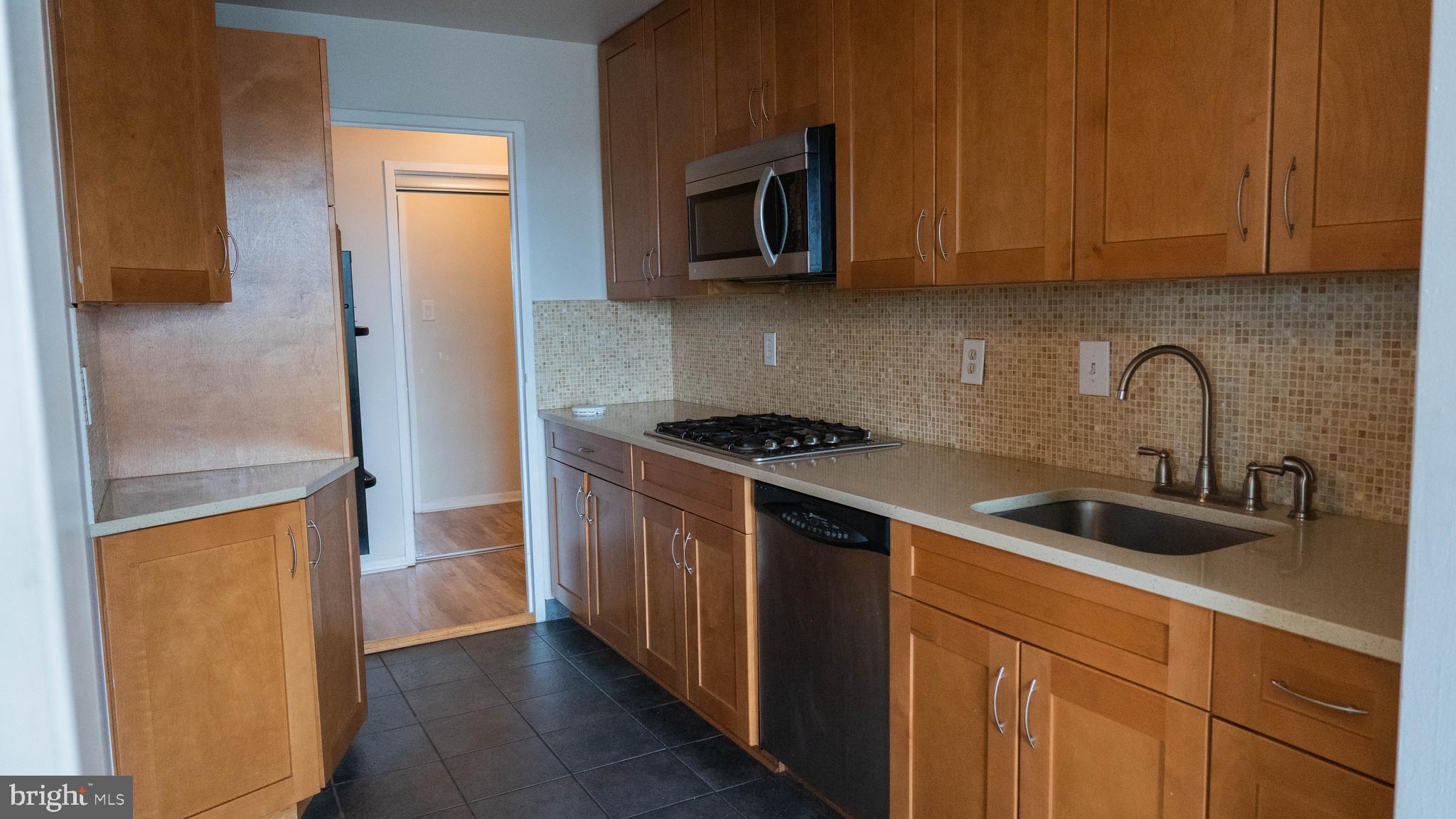 GROSVENOR PARK - Residential Lease