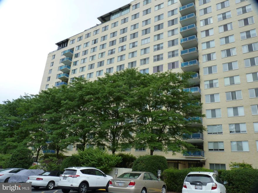 Rarely available 3 BR! Spacious light filled corner unit and building-all conveniences-exercise, party rooms, conv store, cleaner beauty parlor and more. Walk to metro one stop  to Bethesda or White Flint. Easy access to NIH, 495, 355, 270 and Rock Creek Park. Rent includes all utilities! To apply : https://apply.link/2EsG9Hw