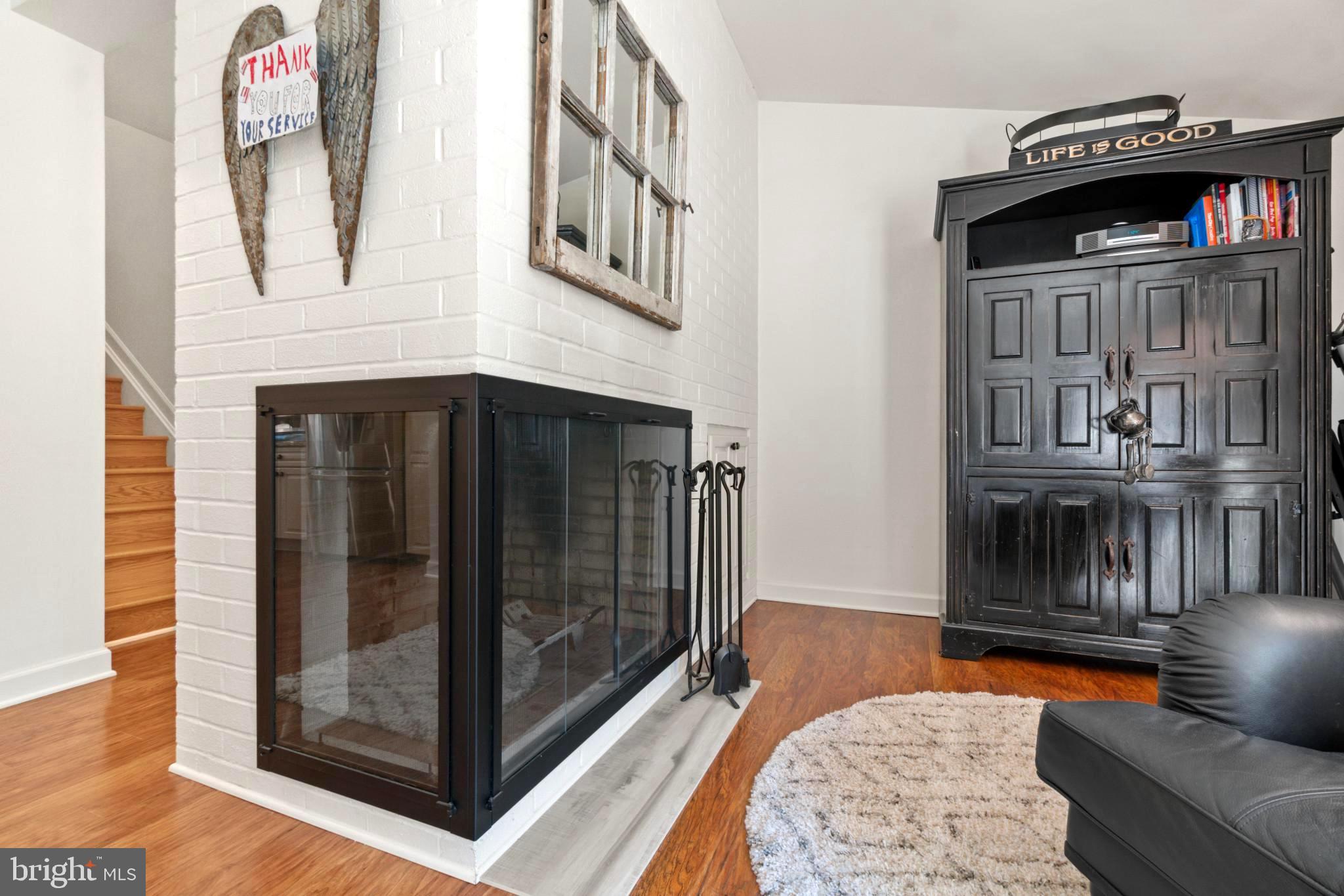 DEERFOX - Residential