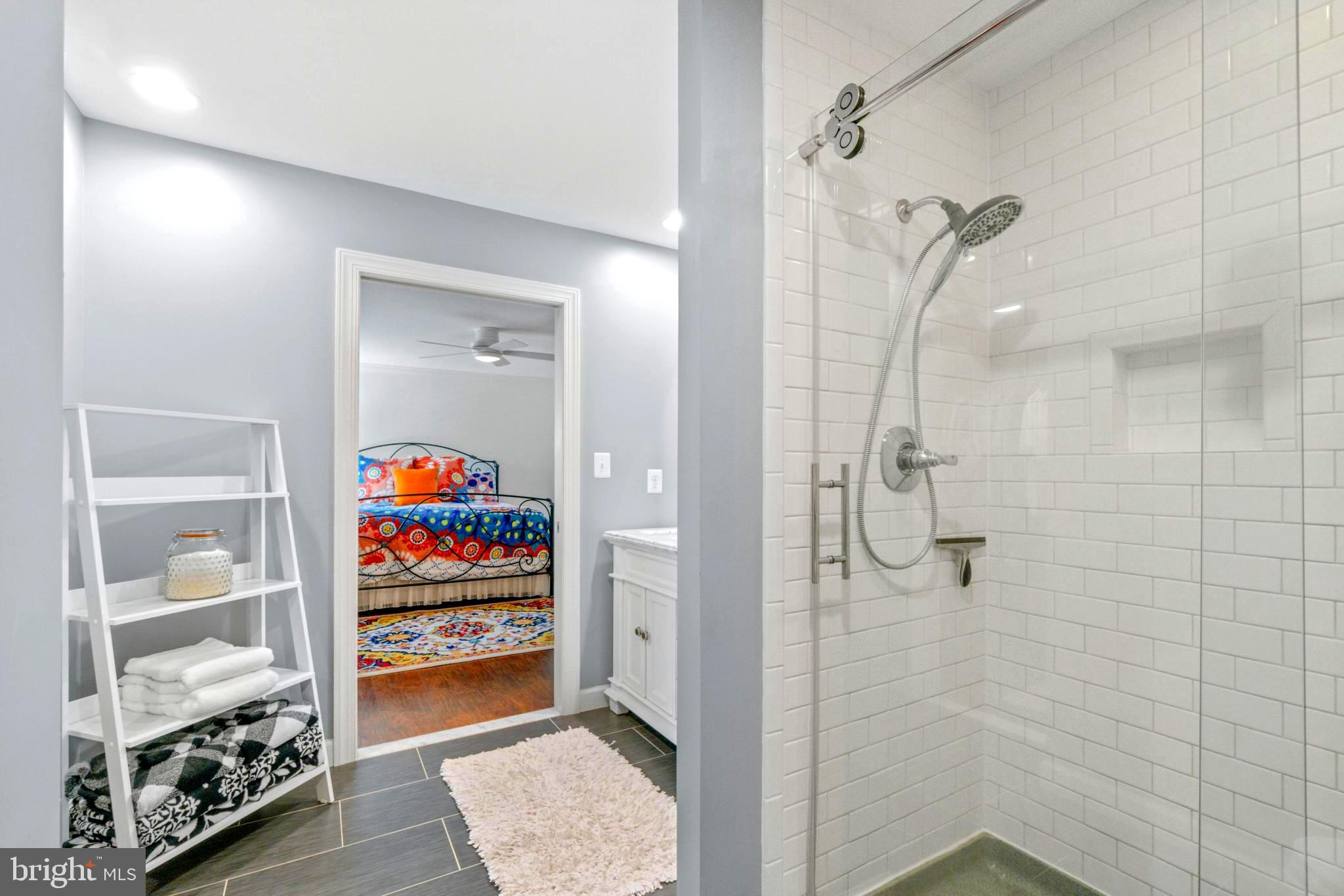 DEERFOX - Residential