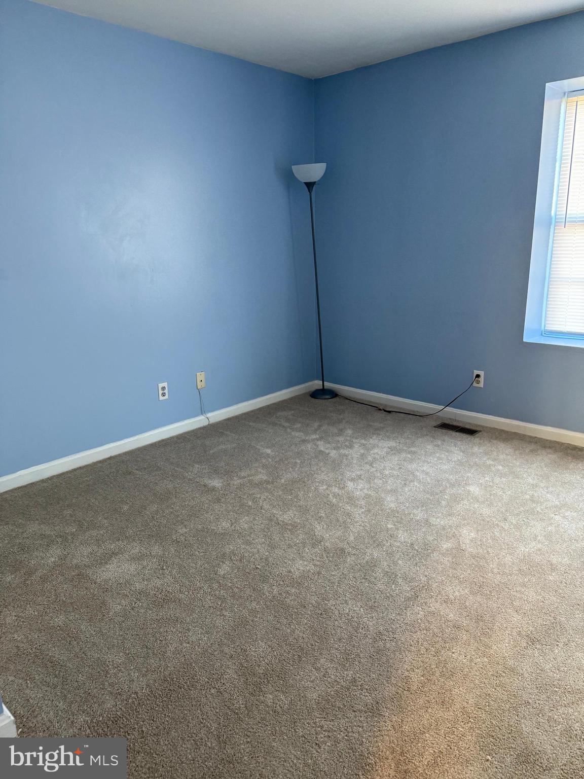 PARADISE - Residential Lease