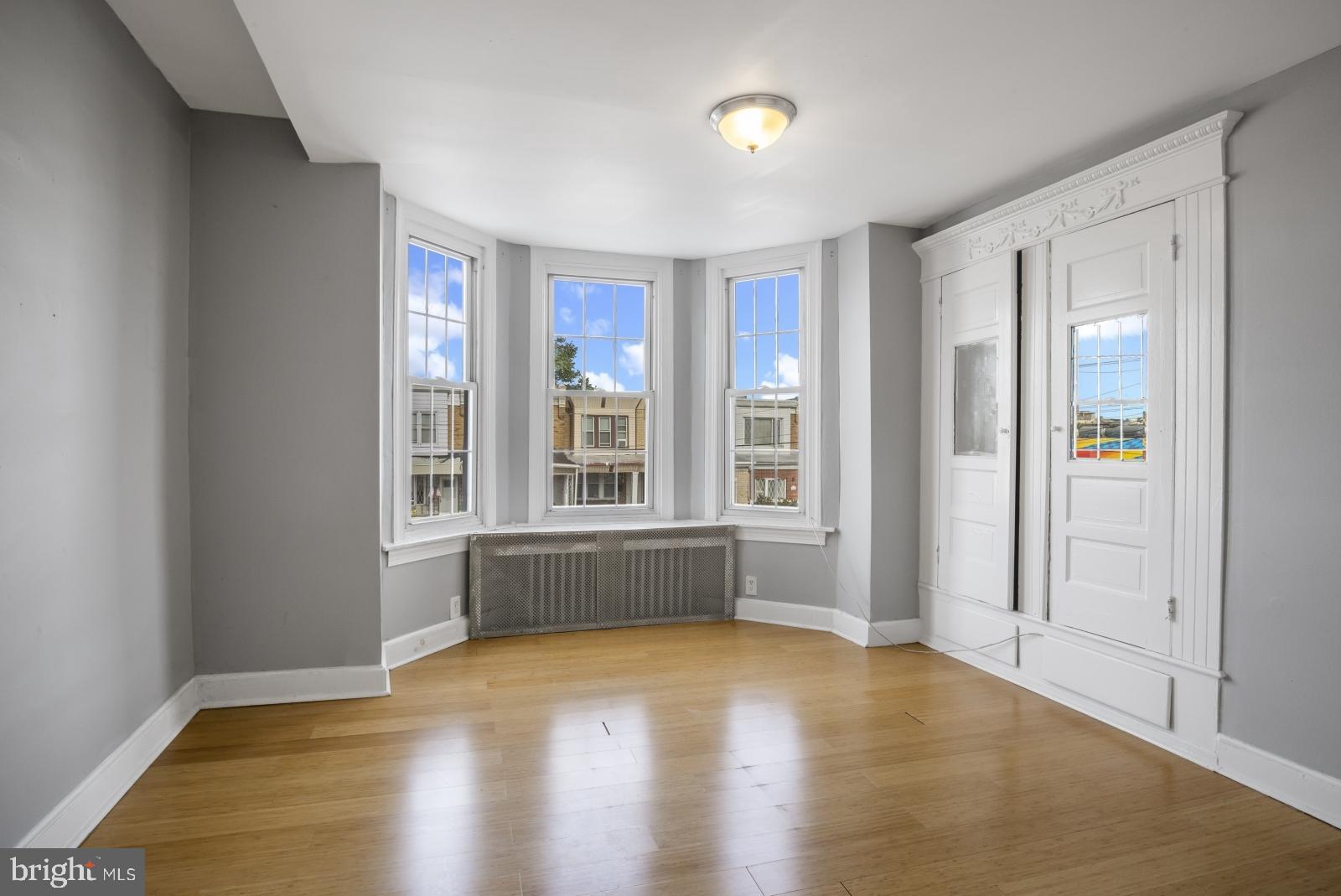 PORT RICHMOND - Residential Lease