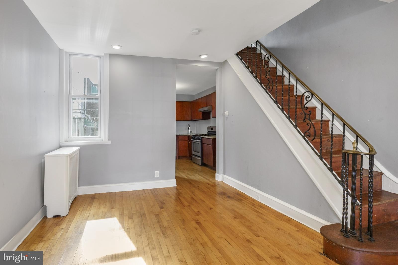 PORT RICHMOND - Residential Lease