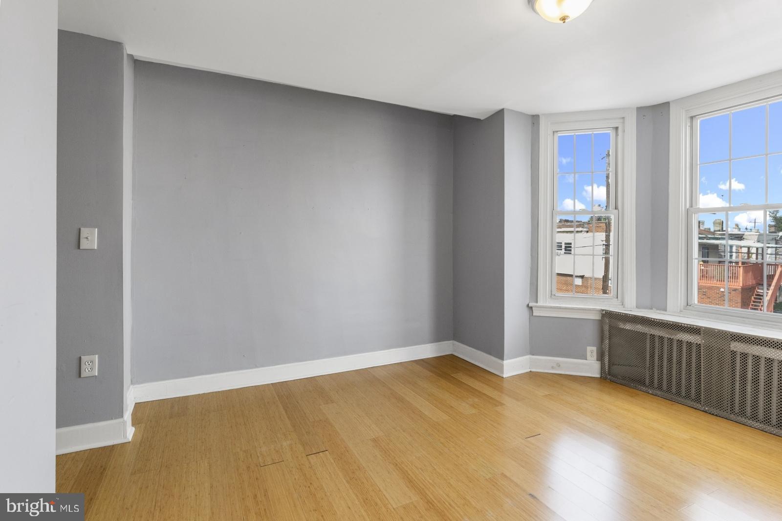 PORT RICHMOND - Residential Lease