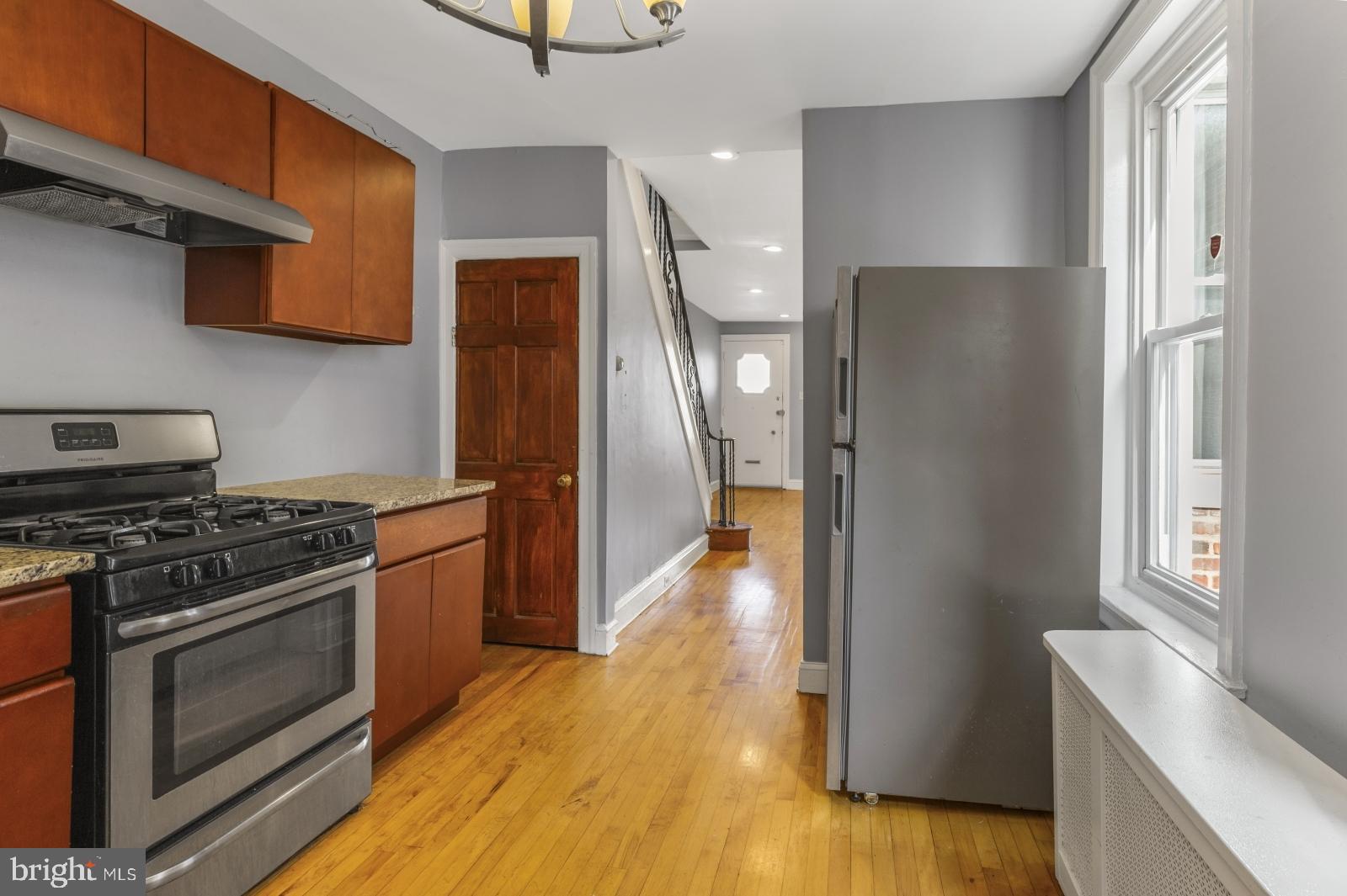 PORT RICHMOND - Residential Lease