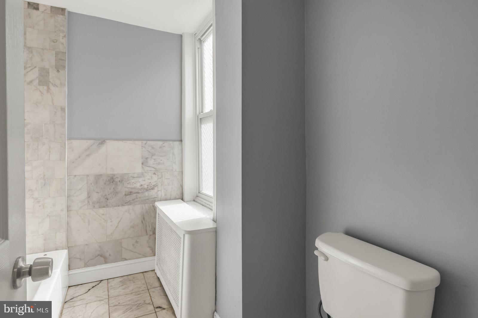 PORT RICHMOND - Residential Lease