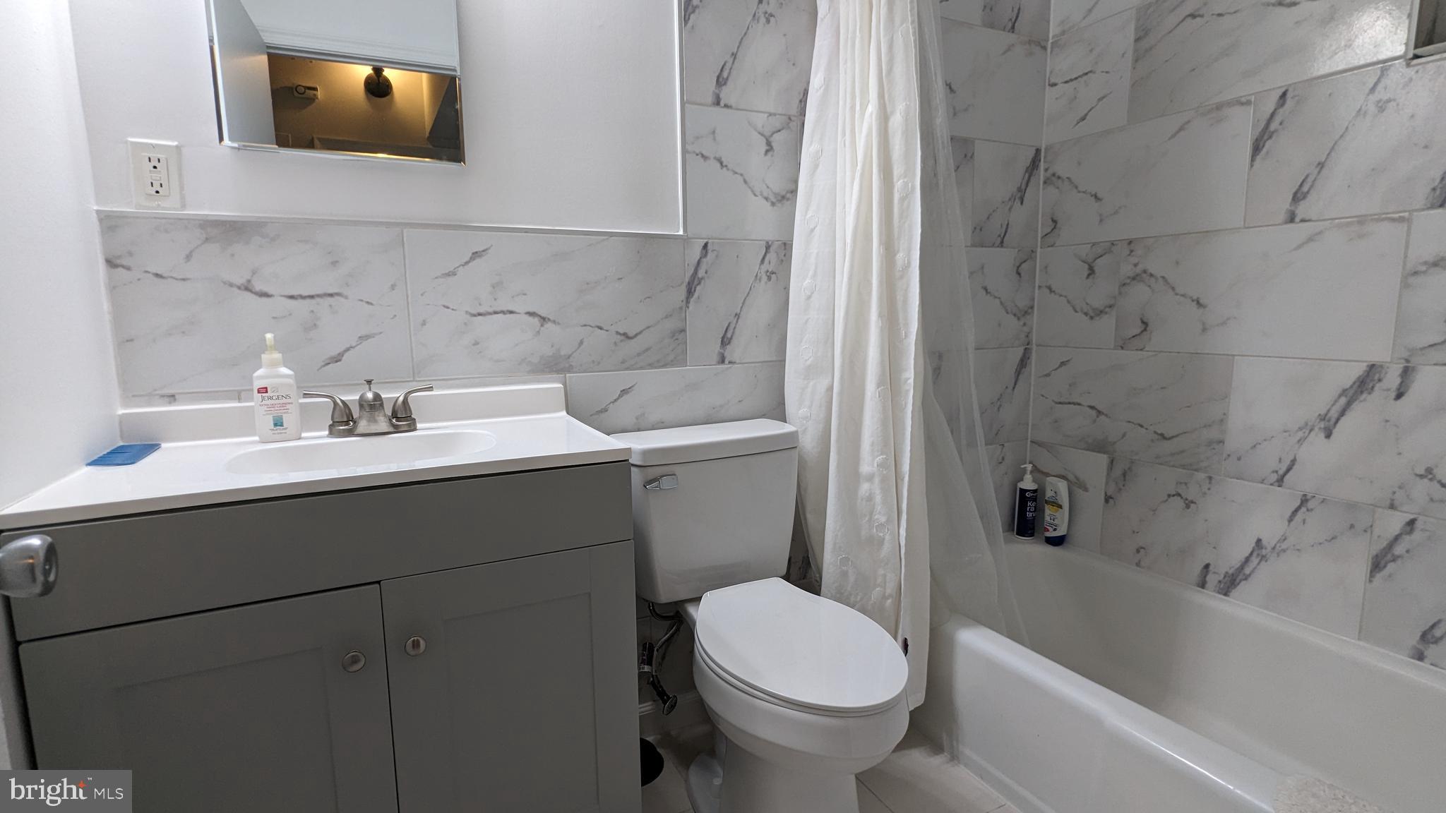 FRENCHMANS CREEK - Residential Lease