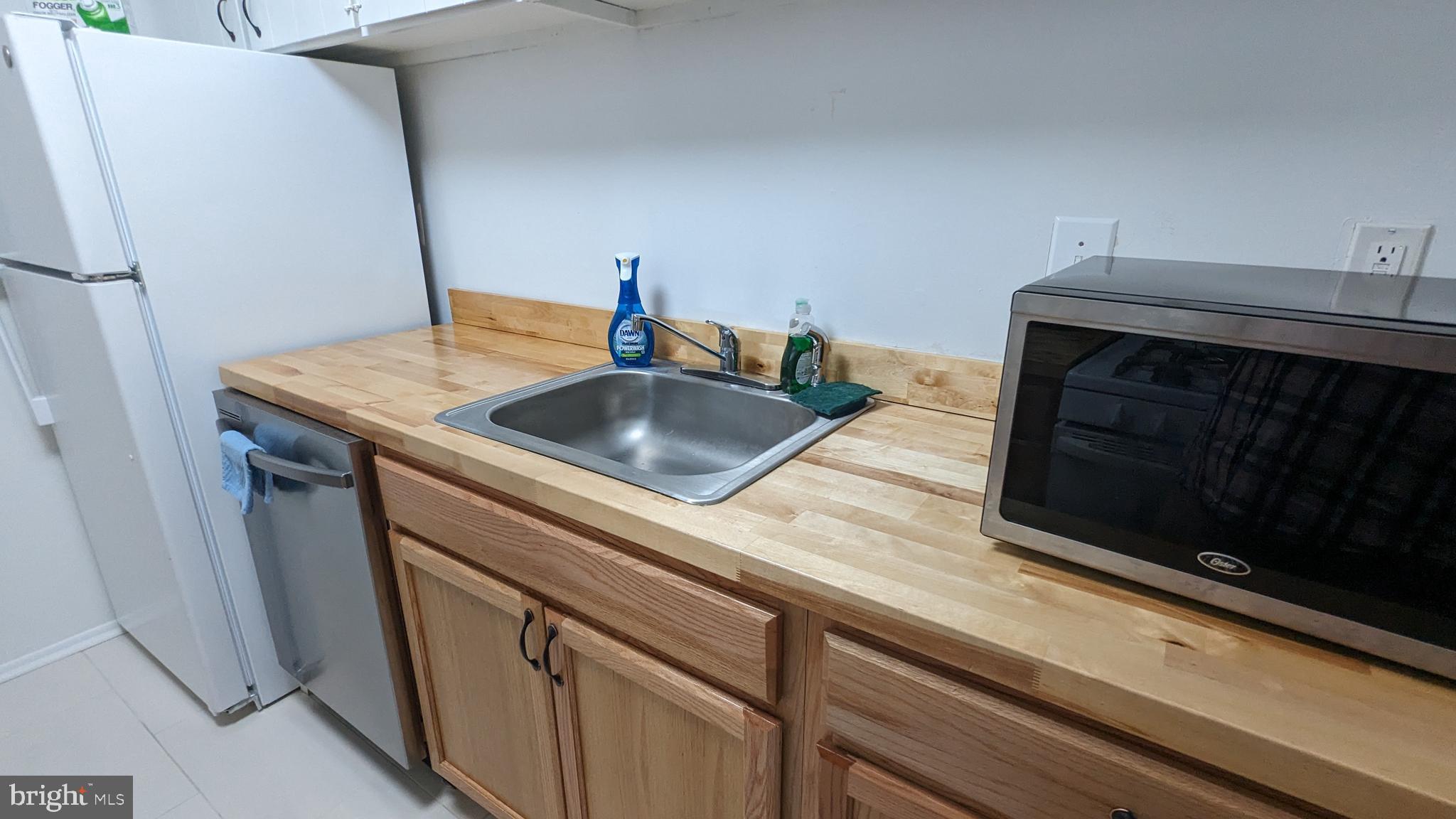 FRENCHMANS CREEK - Residential Lease