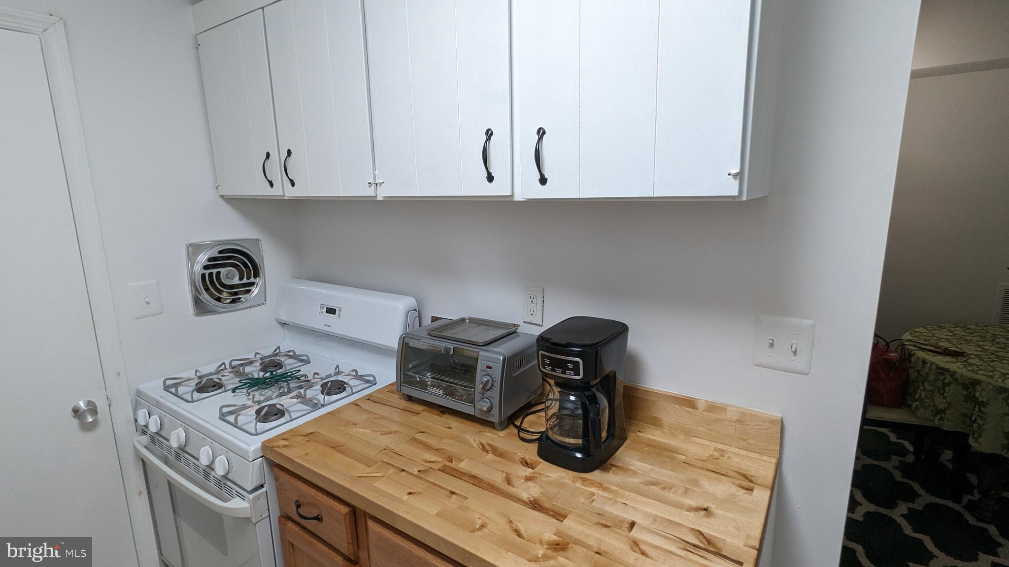 FRENCHMANS CREEK - Residential Lease