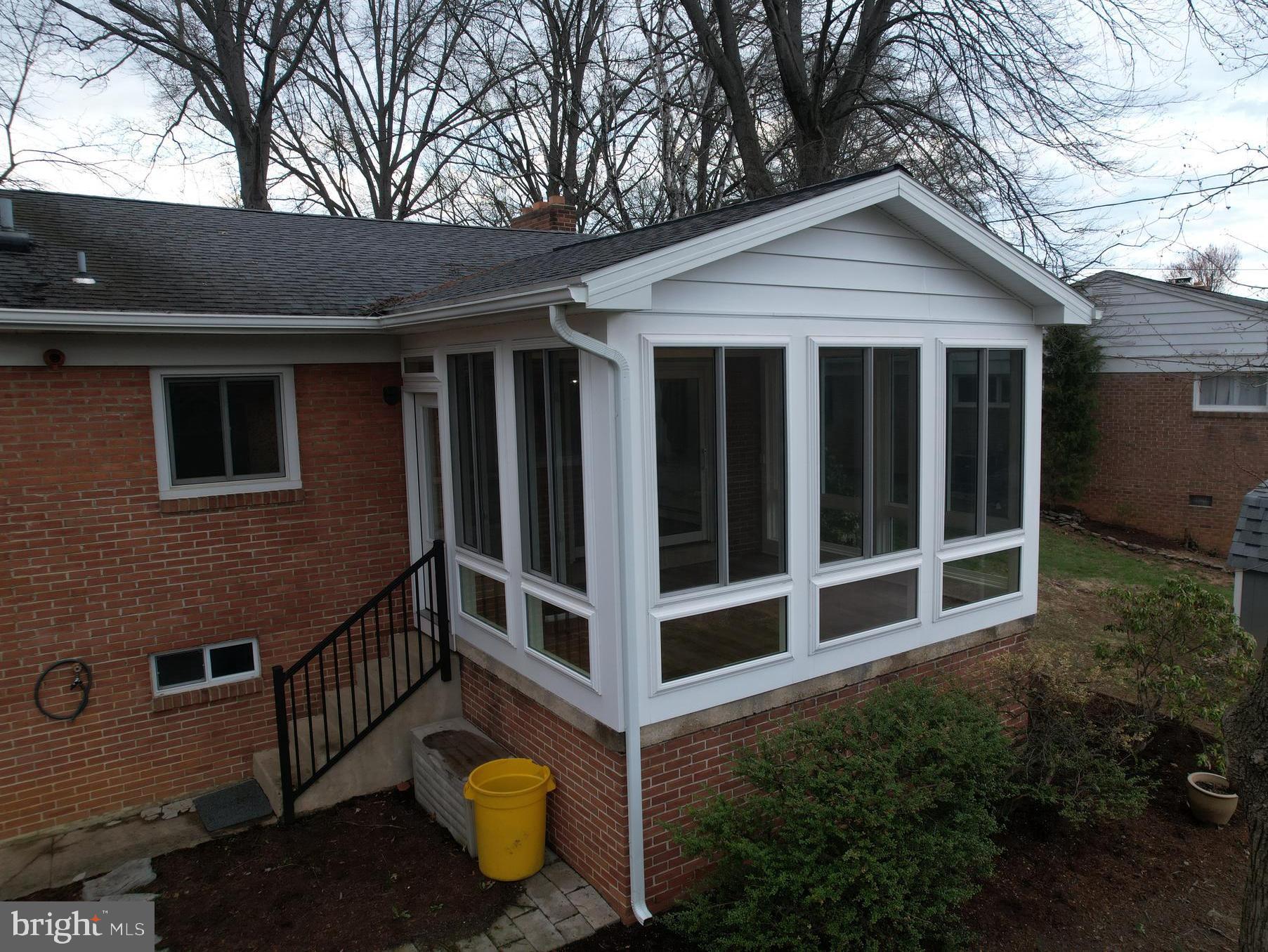 CEDAR CLIFF MANOR - Residential