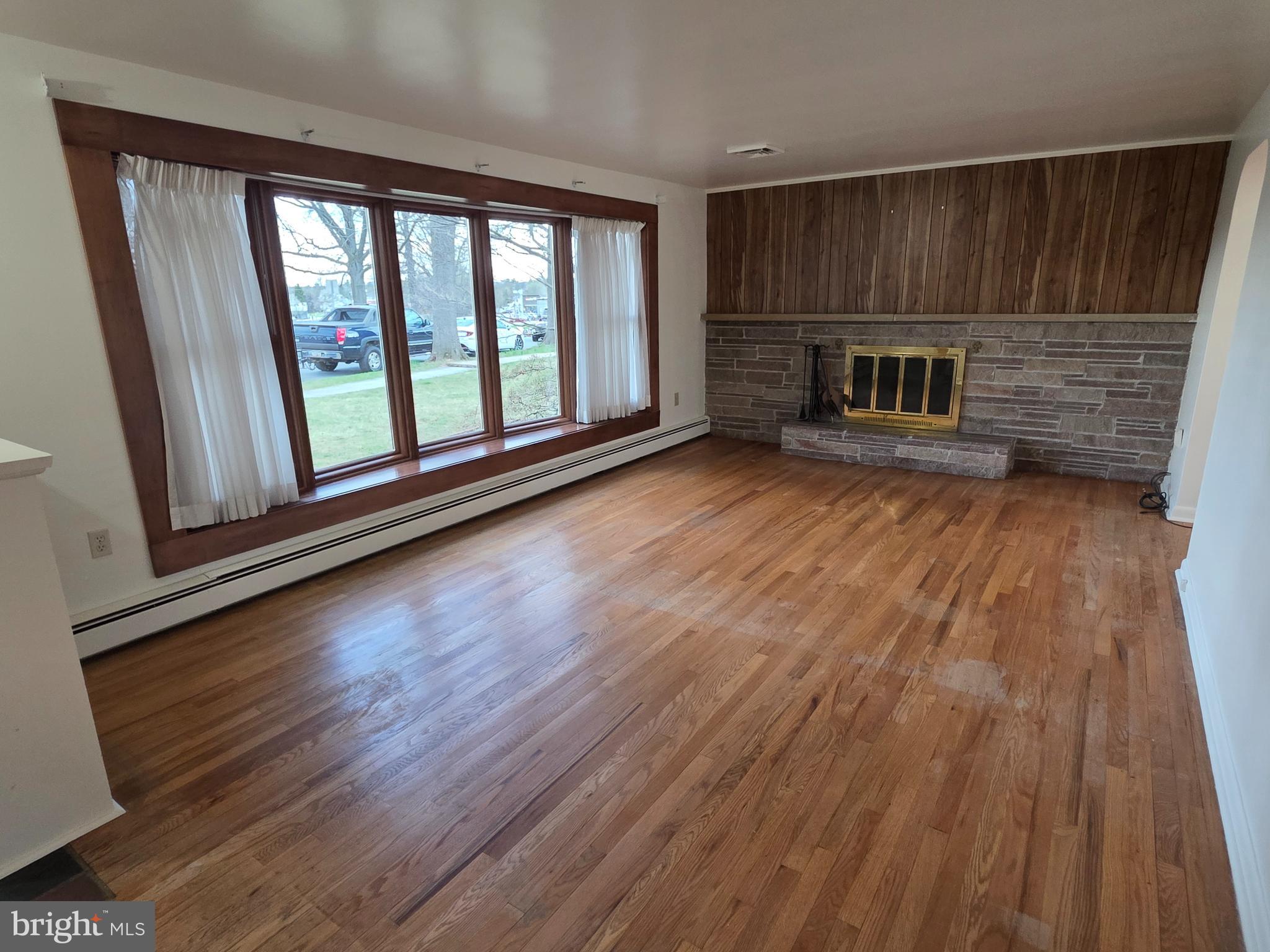 CEDAR CLIFF MANOR - Residential