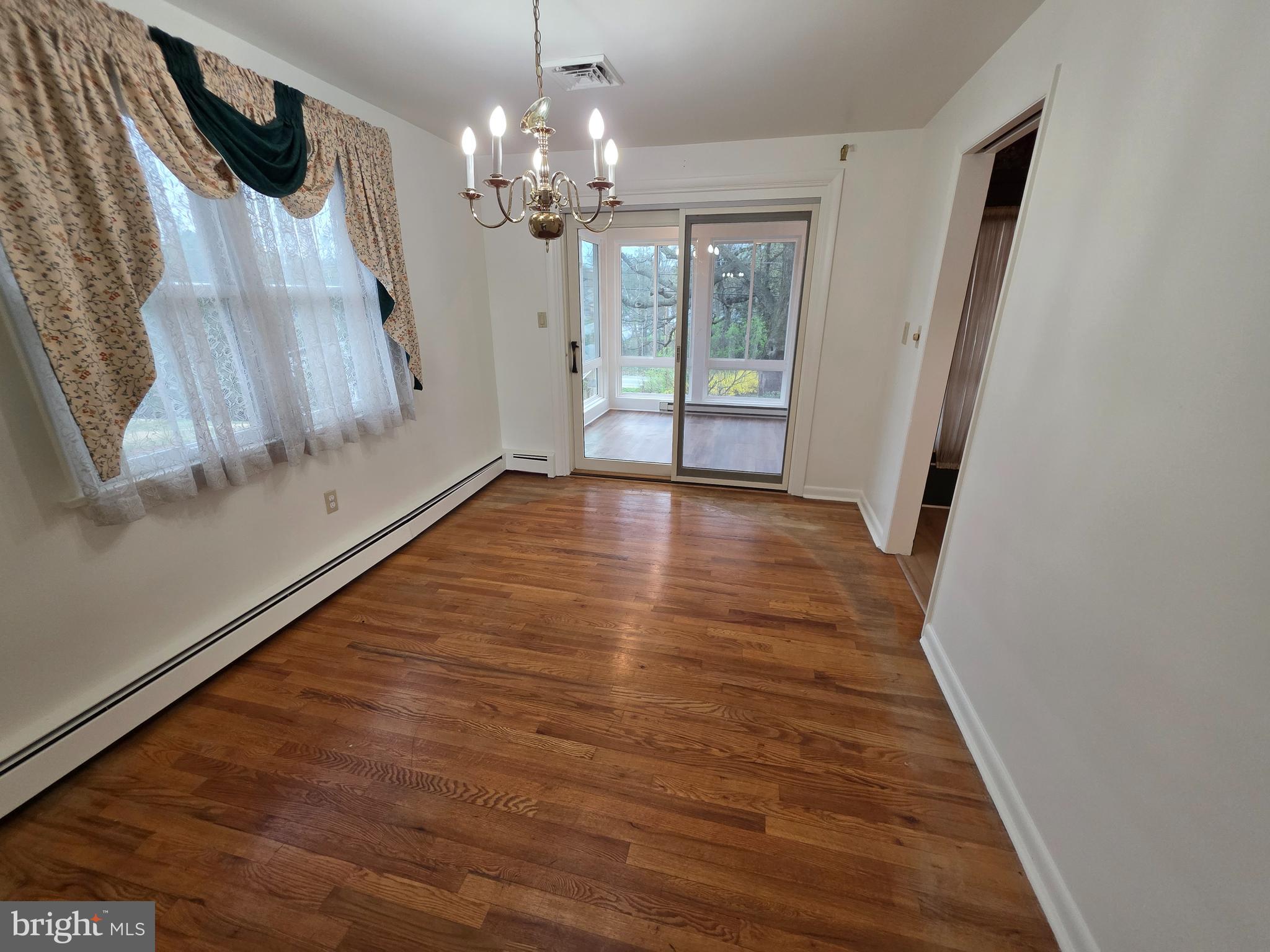 CEDAR CLIFF MANOR - Residential