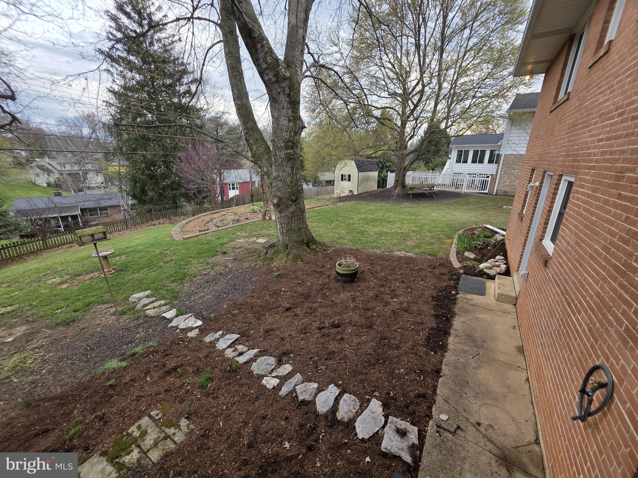 CEDAR CLIFF MANOR - Residential