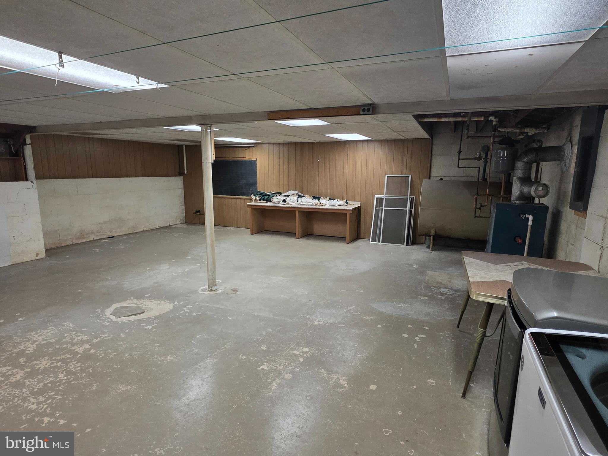 CEDAR CLIFF MANOR - Residential