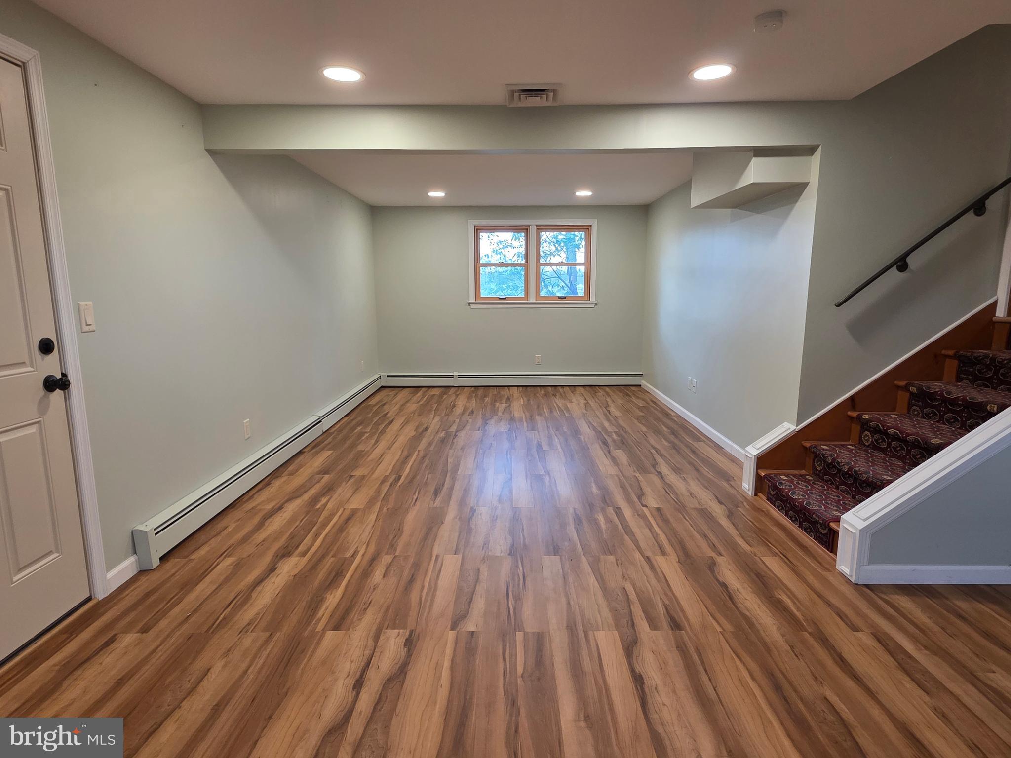 CEDAR CLIFF MANOR - Residential