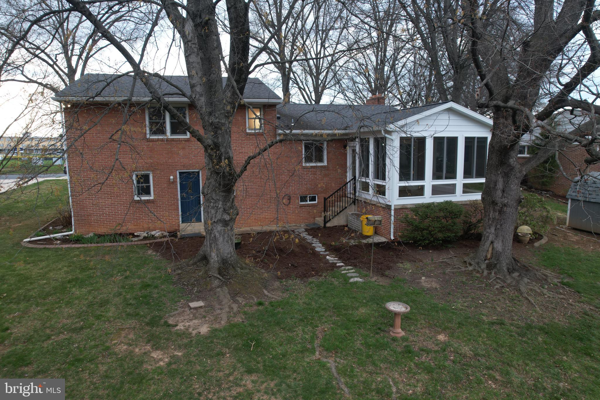 CEDAR CLIFF MANOR - Residential