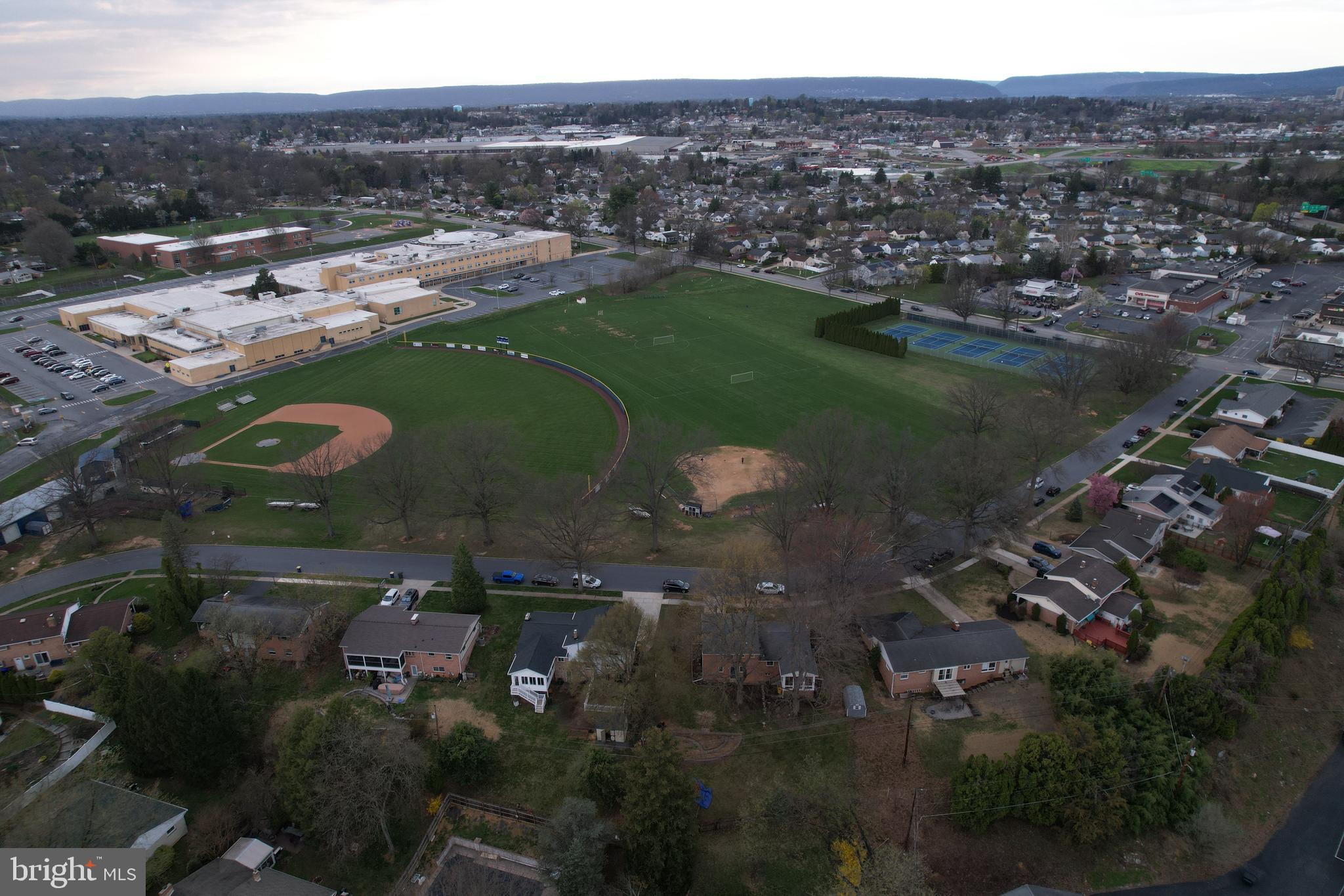 CEDAR CLIFF MANOR - Residential