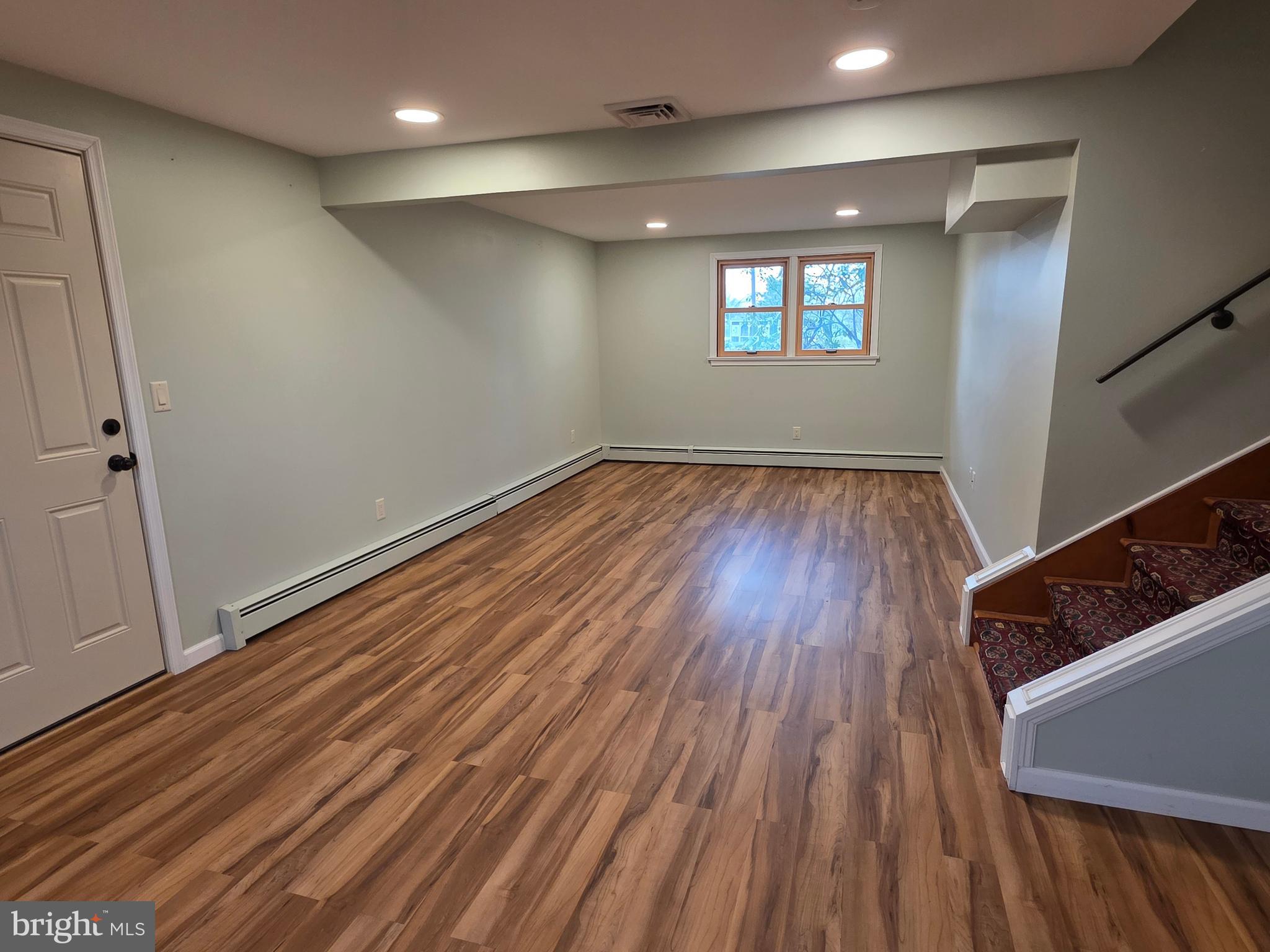 CEDAR CLIFF MANOR - Residential