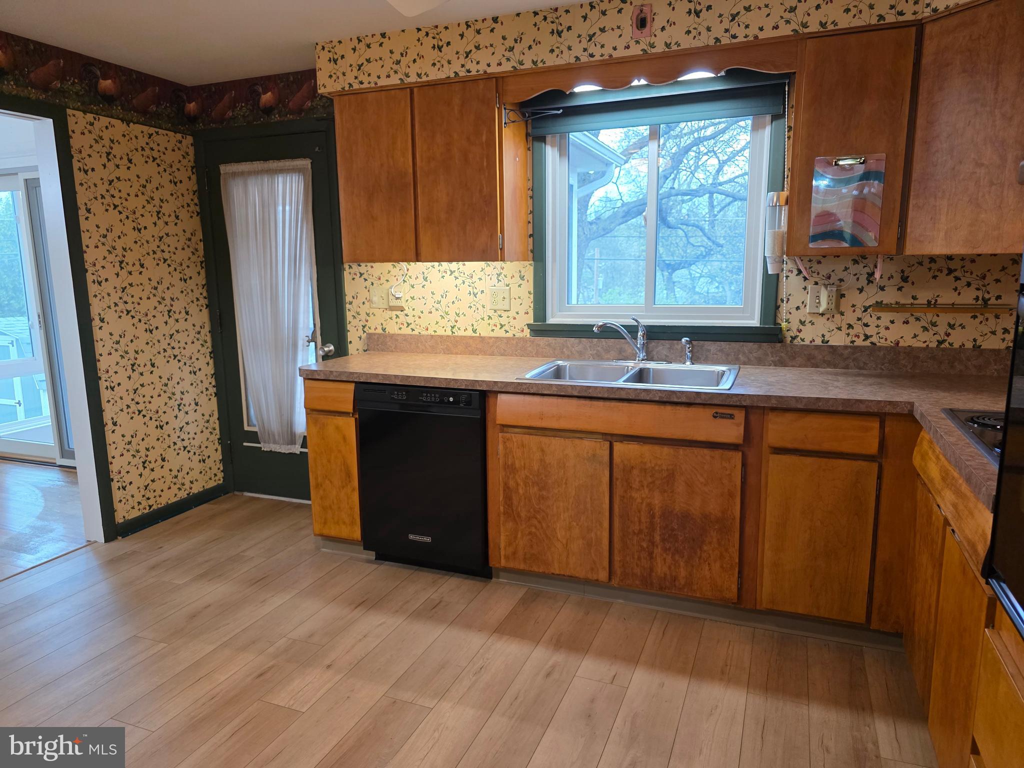 CEDAR CLIFF MANOR - Residential