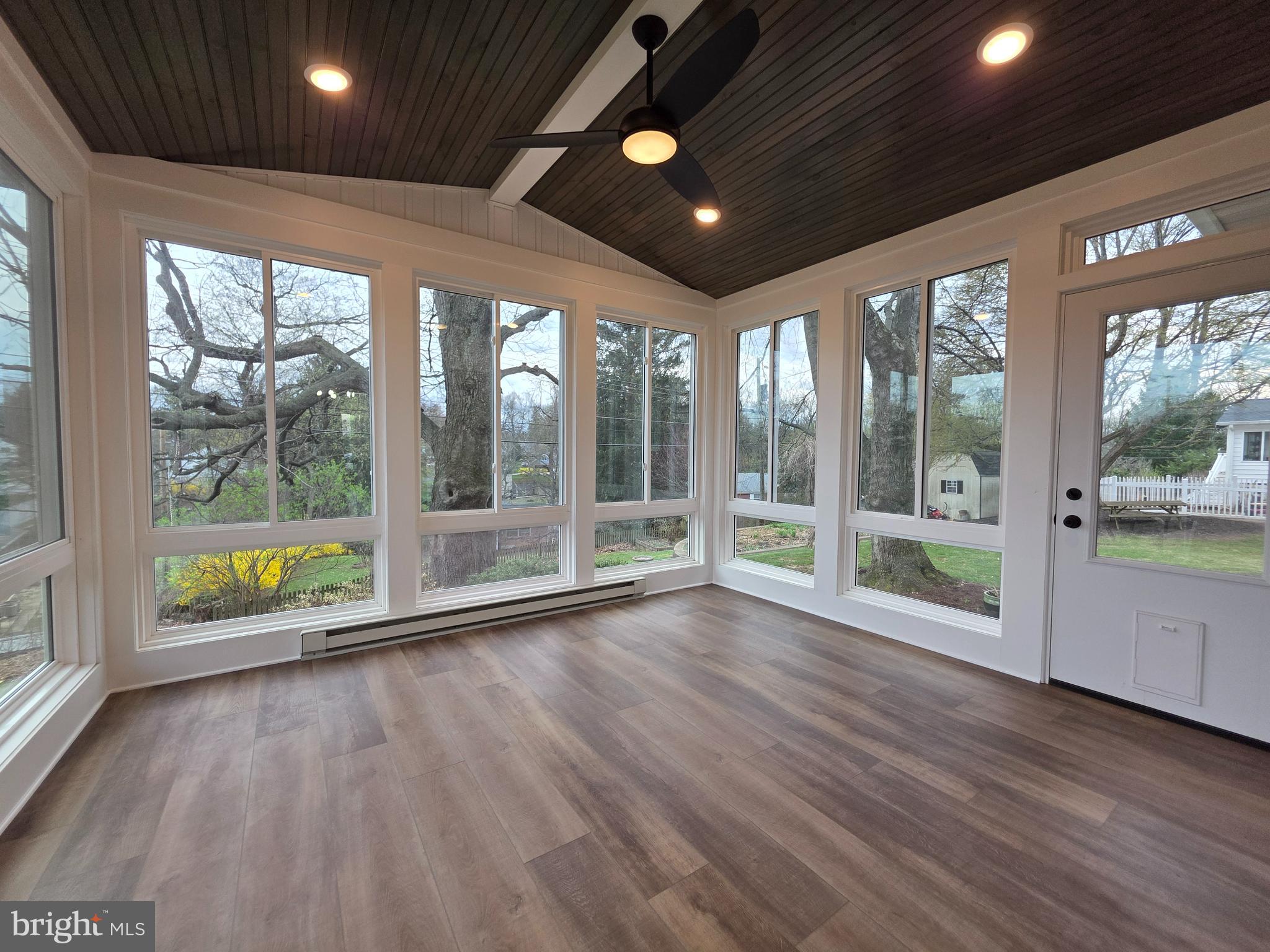 CEDAR CLIFF MANOR - Residential