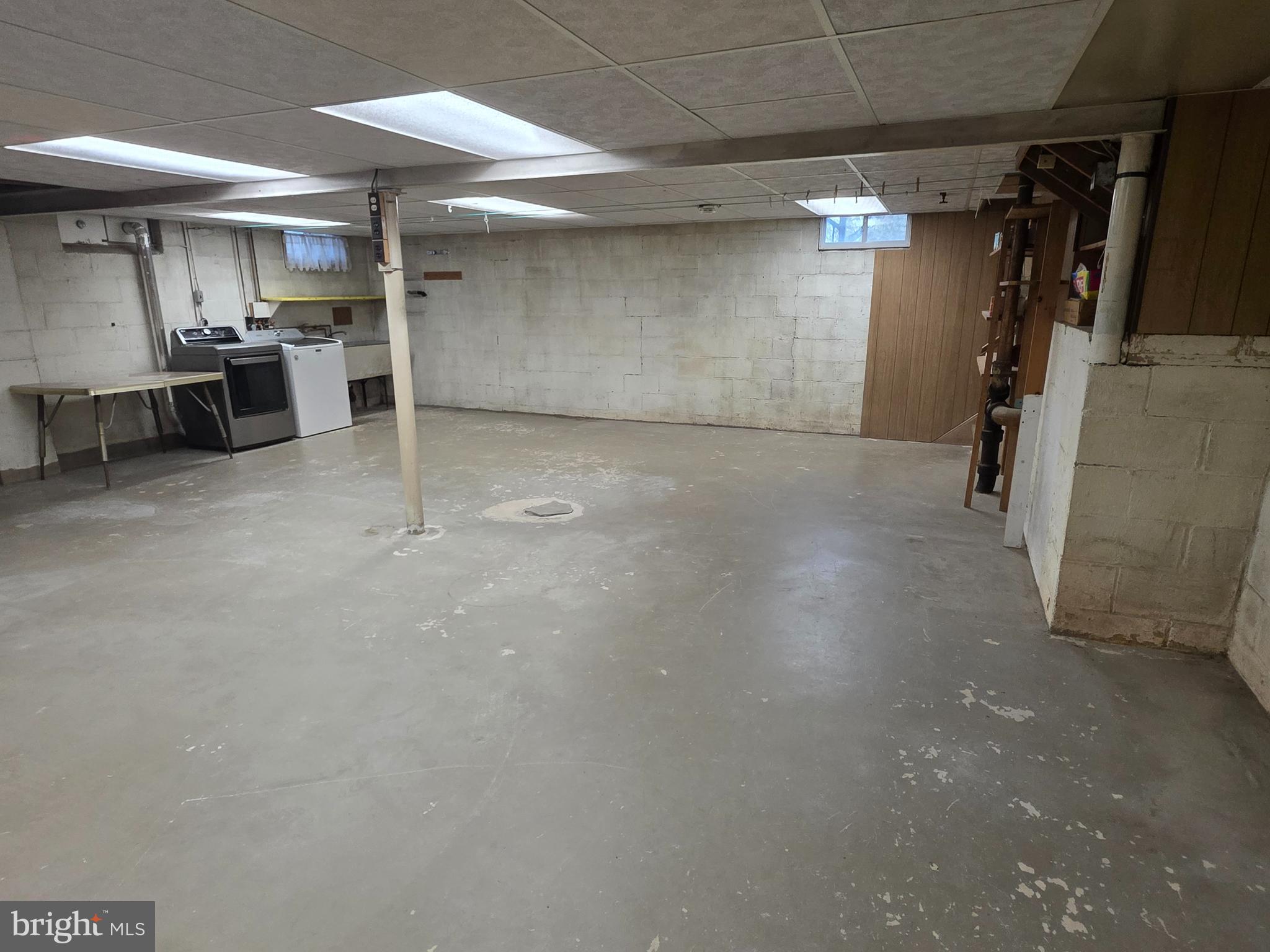 CEDAR CLIFF MANOR - Residential